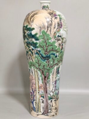 Qing Dynasty Yongzheng Immortal Riding on the Wind Plum Vase