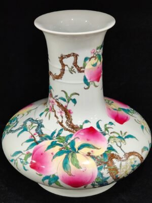 Qing Dynasty Yongzheng Eight Peach [Large] flat belly vase