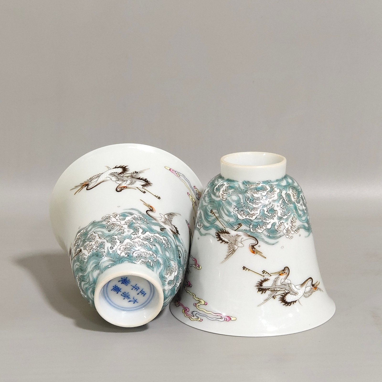 Qing Dynasty Yongzheng Liuhe Tongchun bell cup