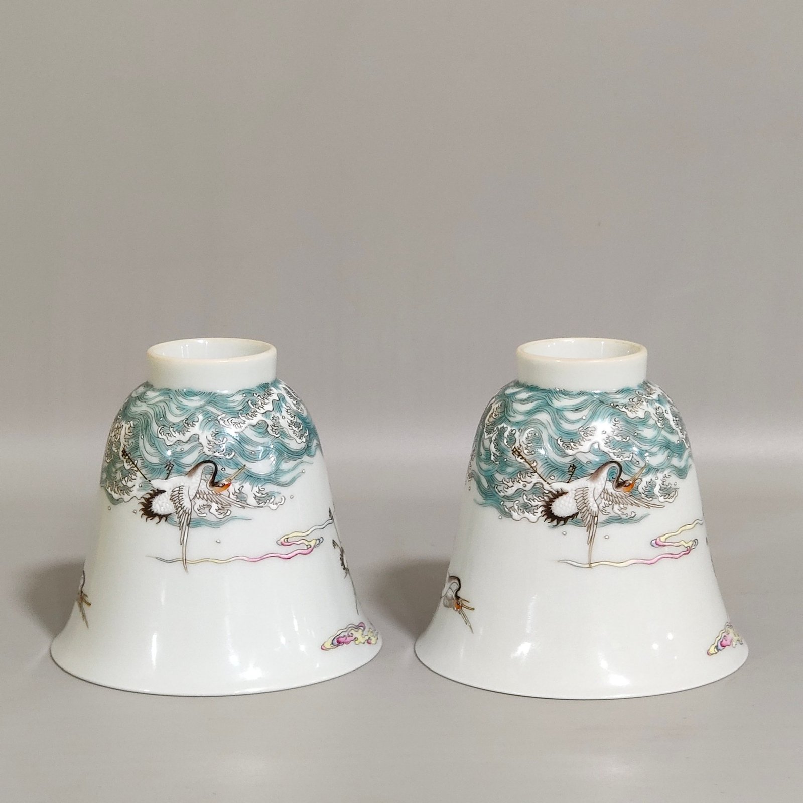 Qing Dynasty Yongzheng Liuhe Tongchun bell cup
