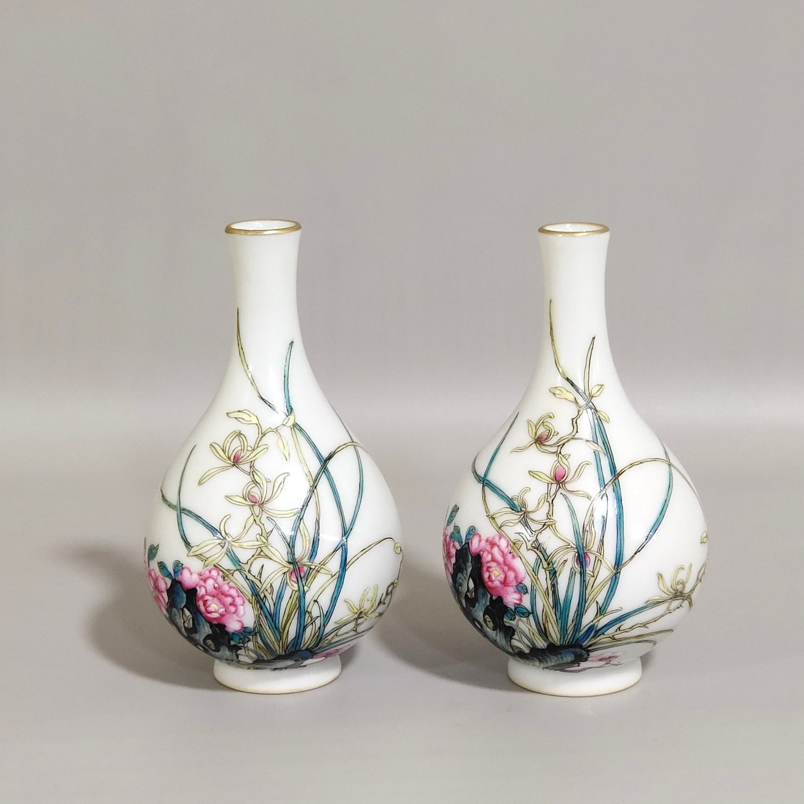 Qing Dynasty Yongzheng Famille Rose orchid vase