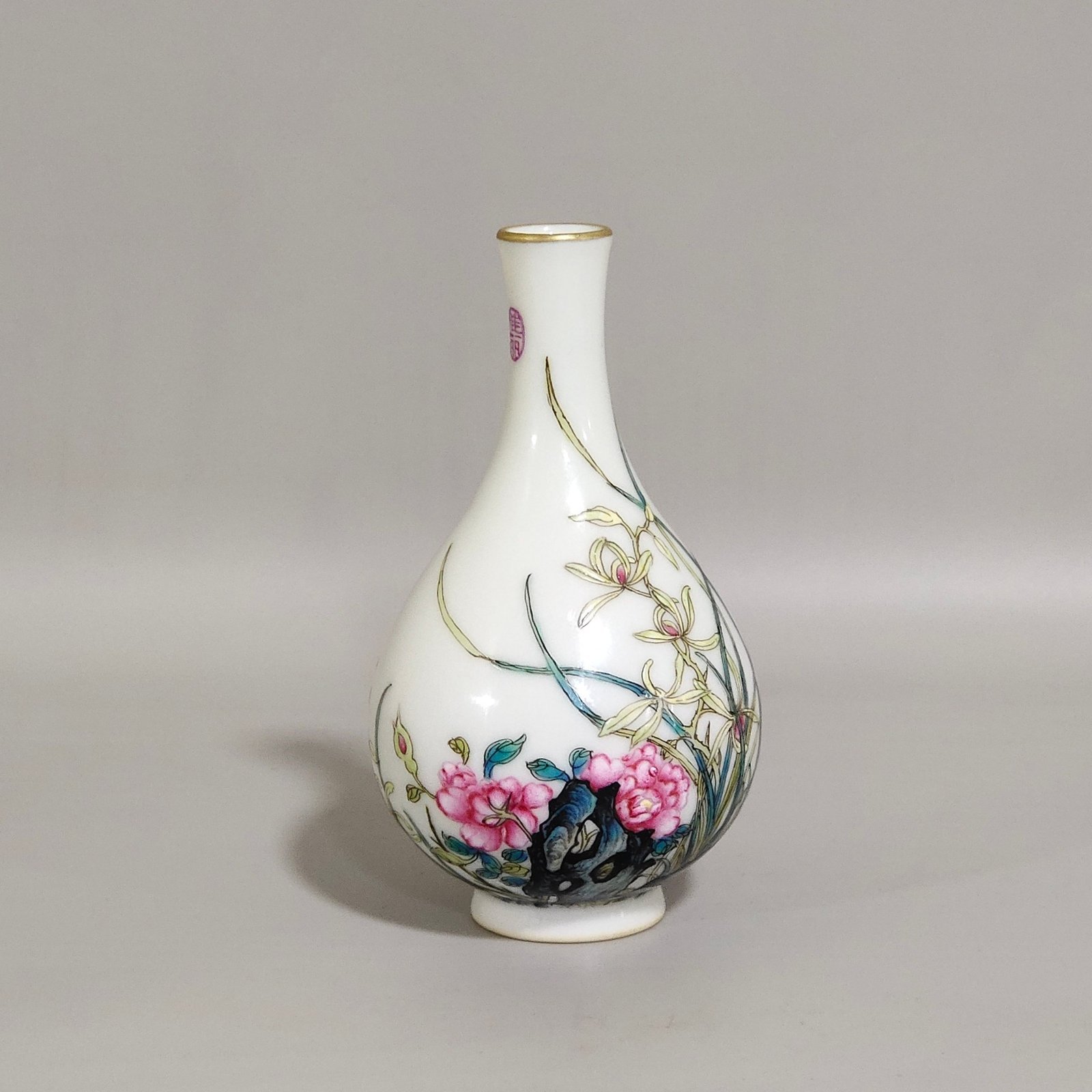 Qing Dynasty Yongzheng Famille Rose orchid vase