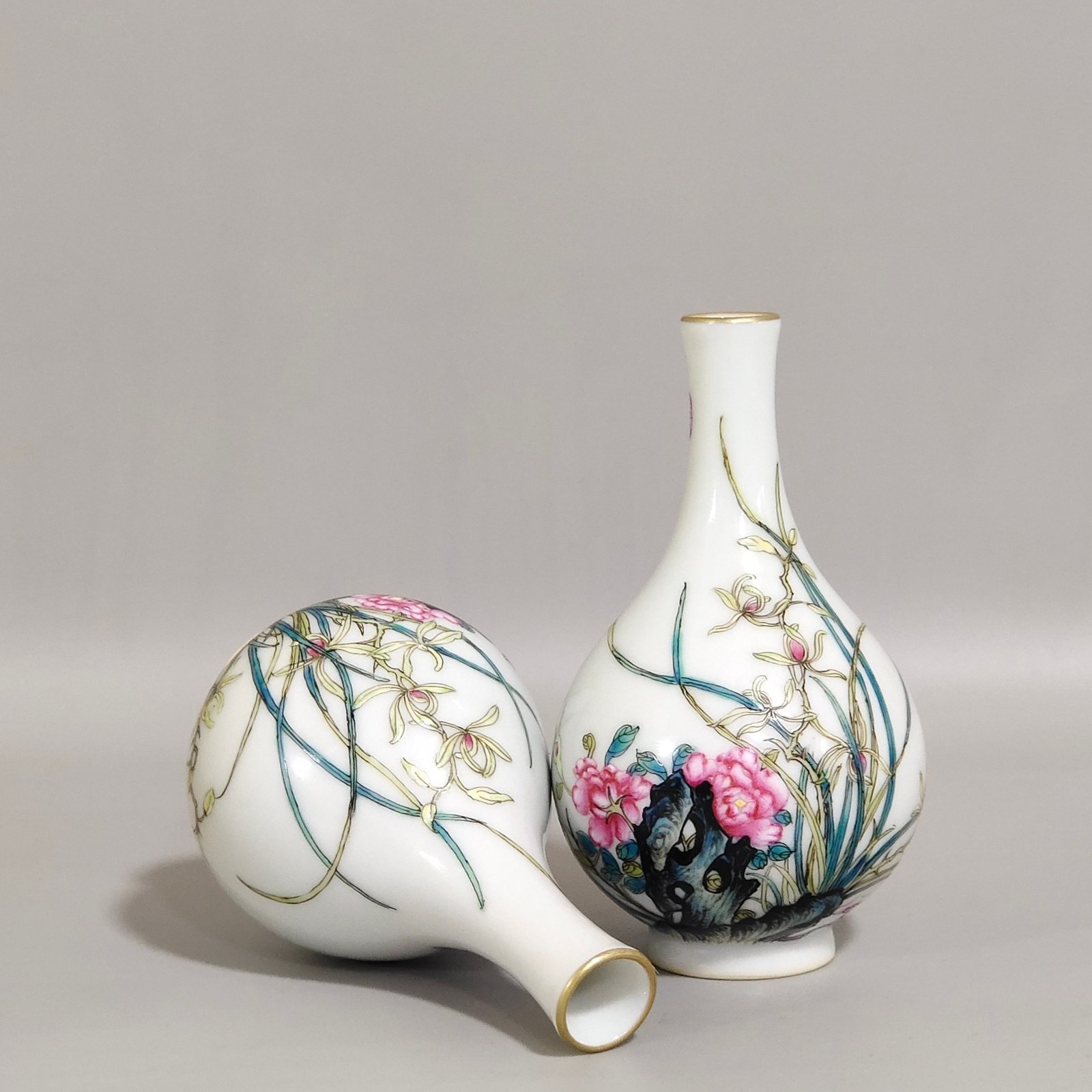 Qing Dynasty Yongzheng Famille Rose orchid vase