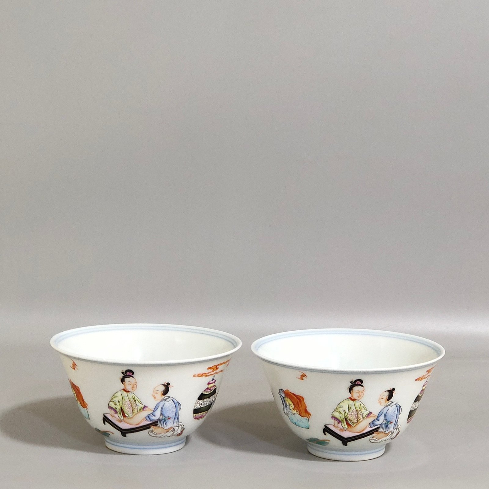 Qing Dynasty Yongzheng inner blue and white character story cup
