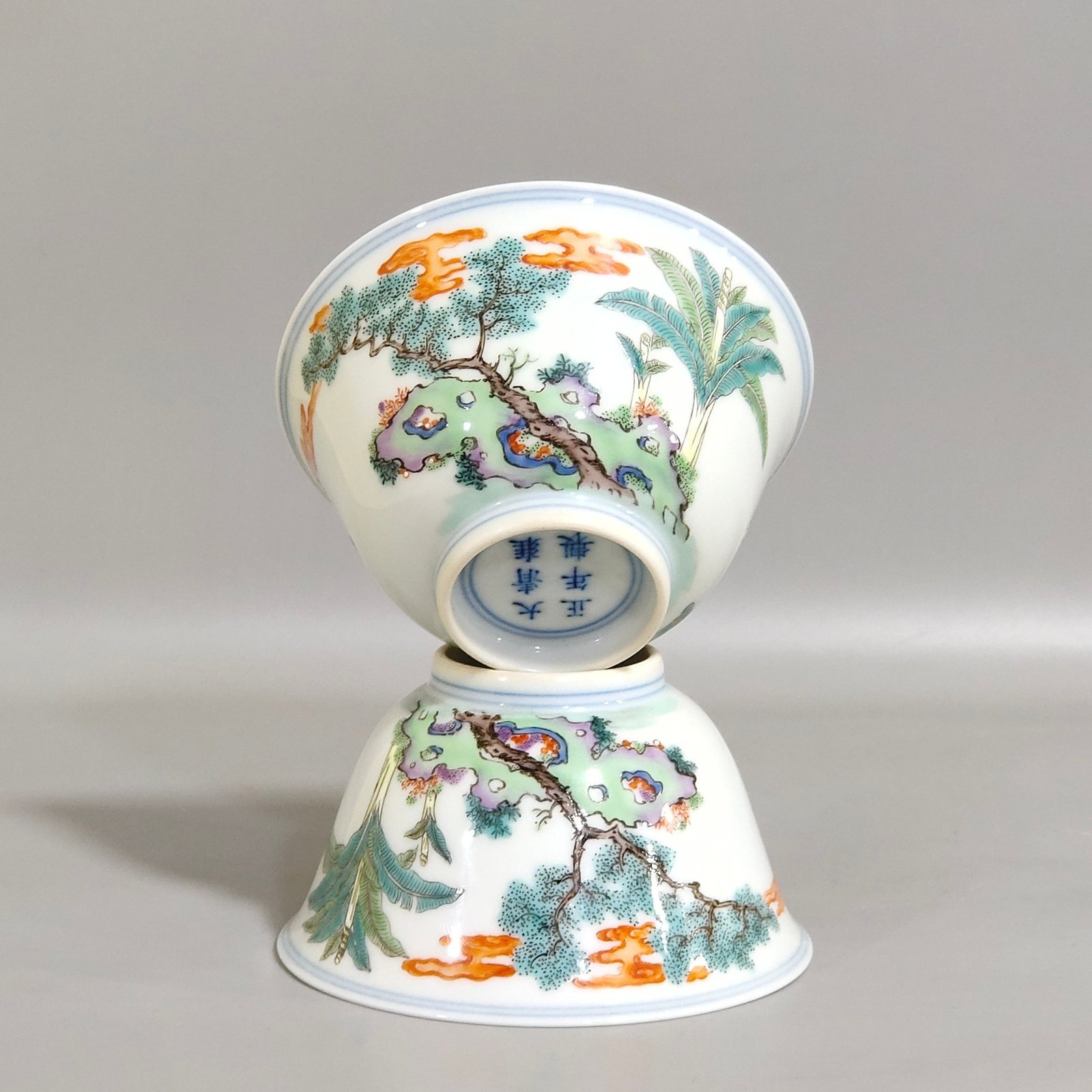 Qing Dynasty Yongzheng inner blue and white character story cup