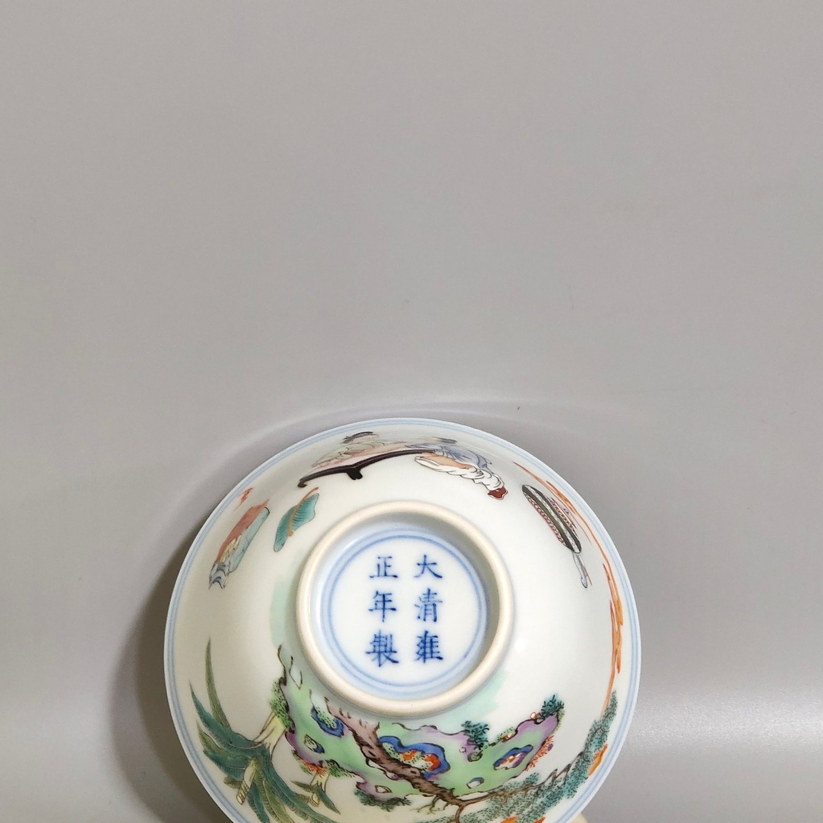 Qing Dynasty Yongzheng inner blue and white character story cup