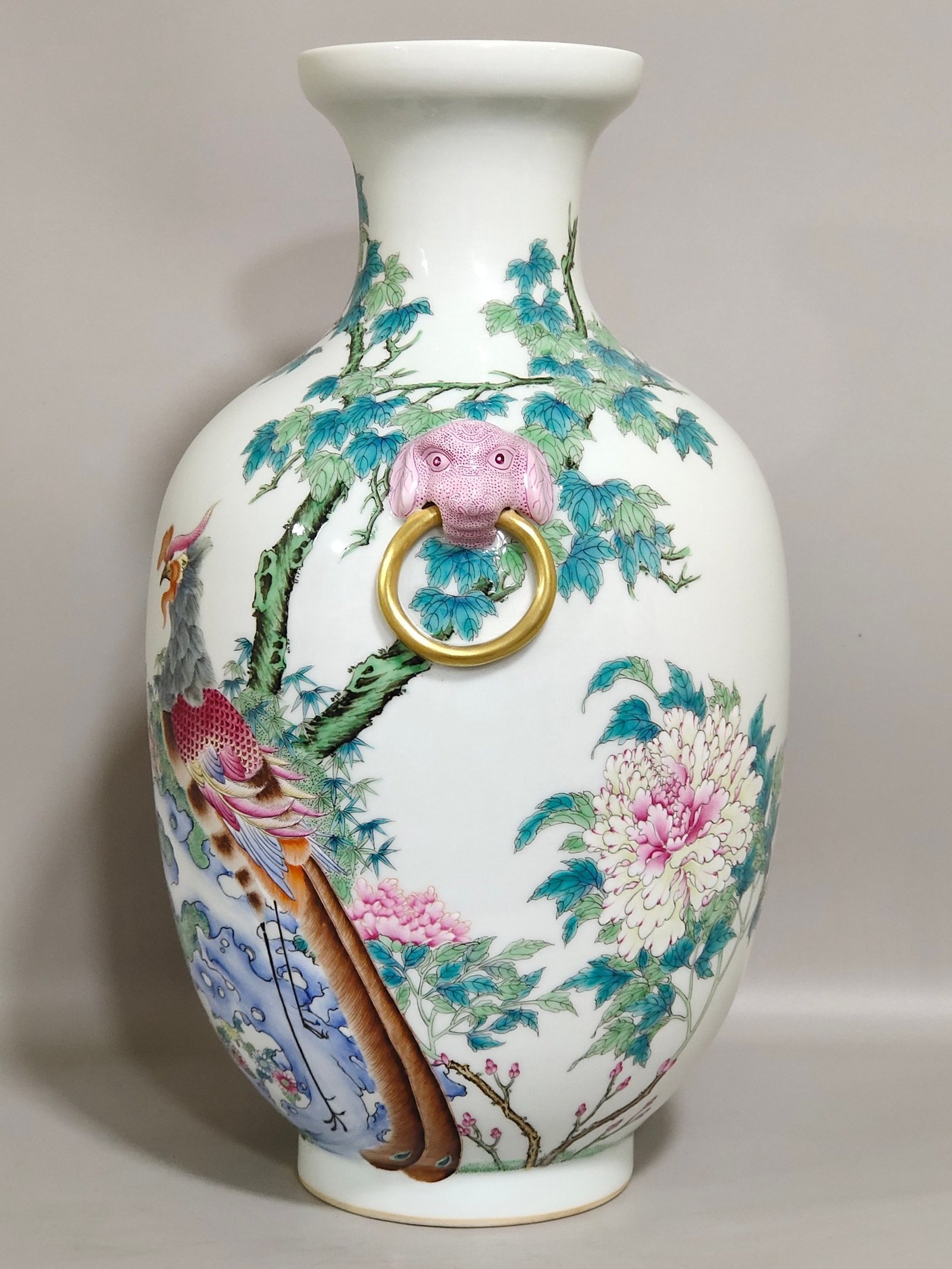 Qing Dynasty Yongzheng Phoenix Peony Amphora