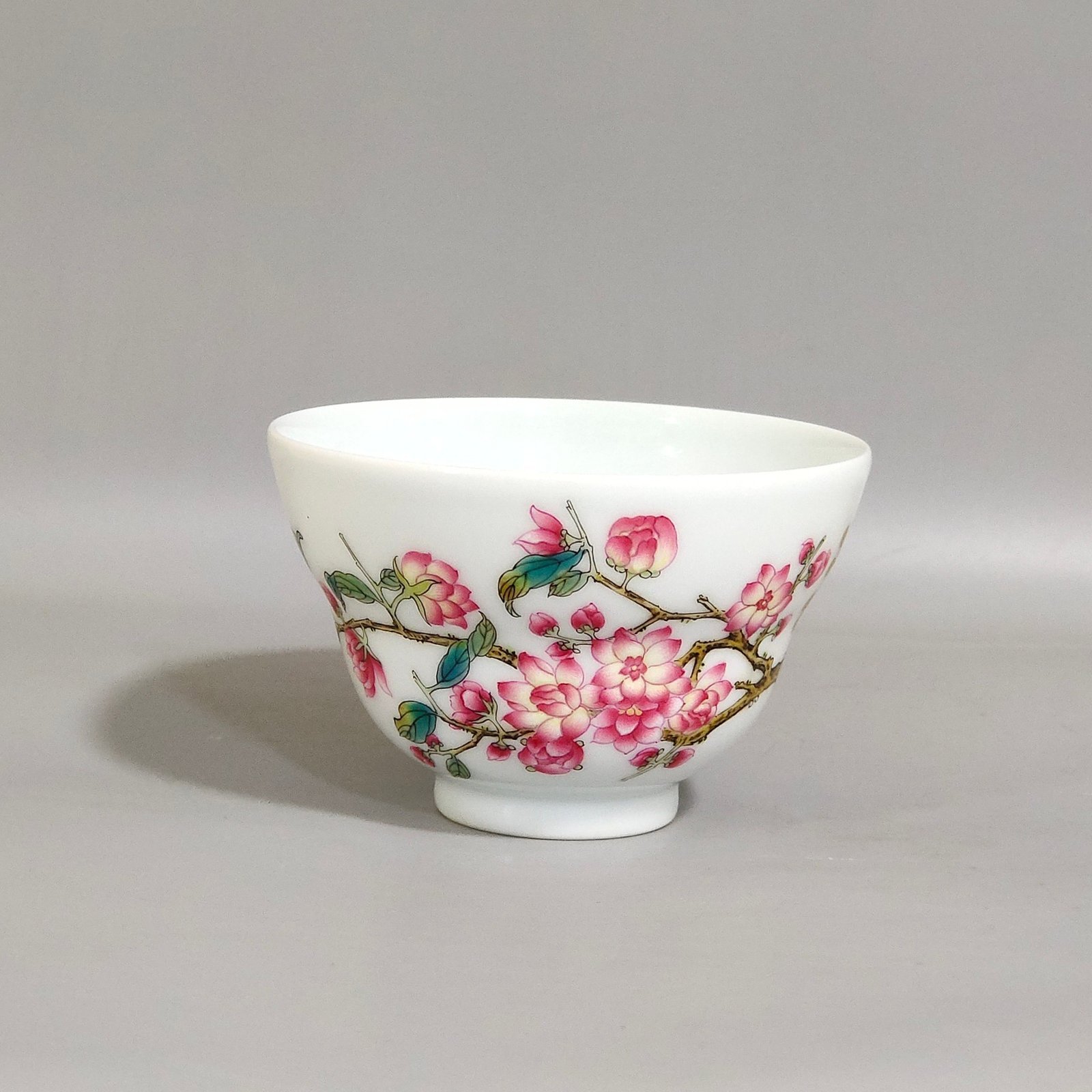 Qing Dynasty Yongzheng perfect poem inscribed waist cup
