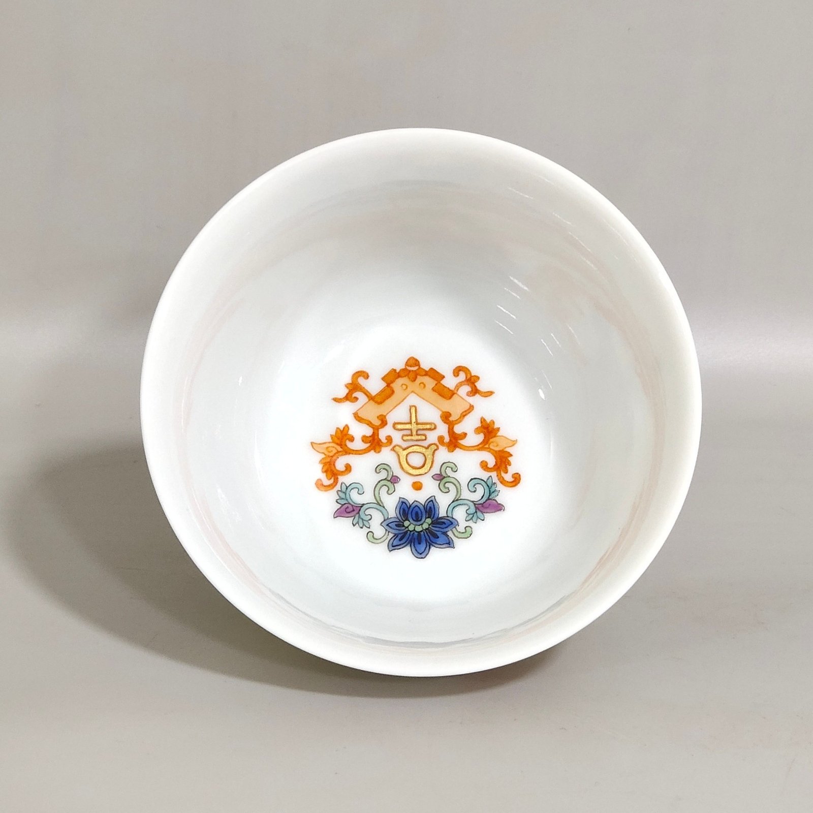 Qing Dynasty Yongzheng Sima Guang smashed the painted cup inside the vat