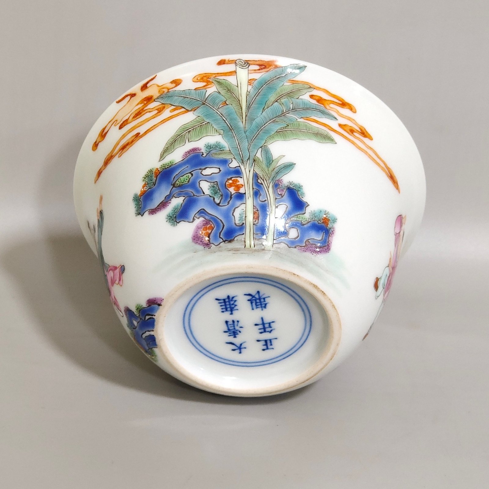 Qing Dynasty Yongzheng Sima Guang smashed the painted cup inside the vat