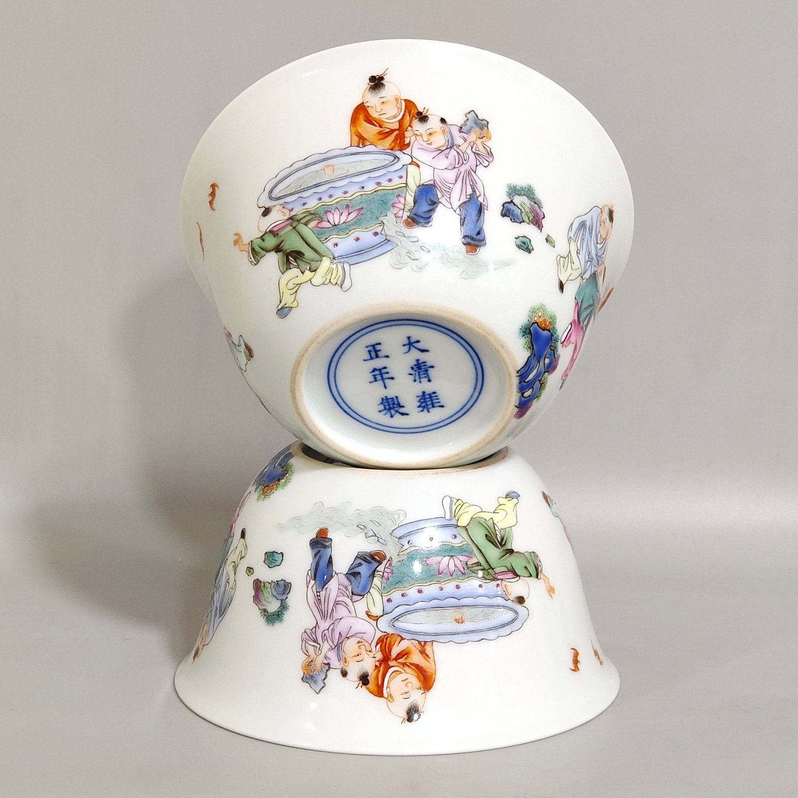 Qing Dynasty Yongzheng Sima Guang smashed the painted cup inside the vat