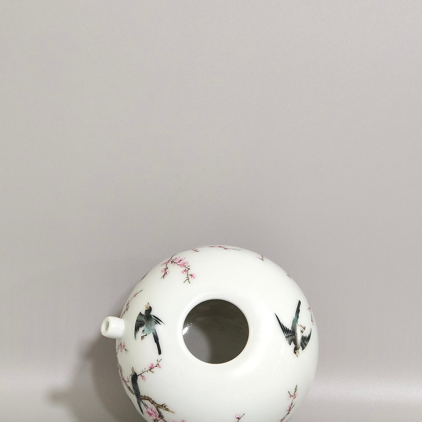 Qing Dynasty Yongzheng was happy with the water drop on his brow