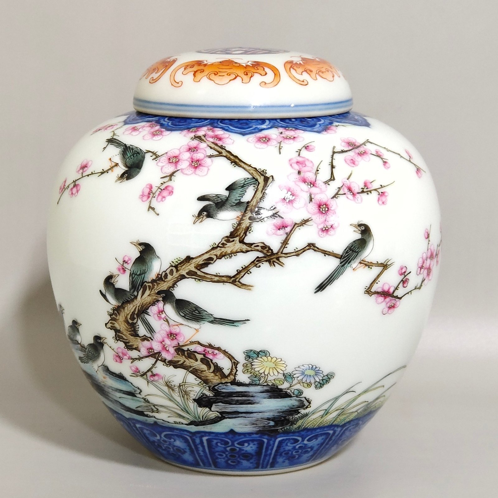 Qing Dynasty Yongzheng’s happy tea can with poems inscribed on his brows