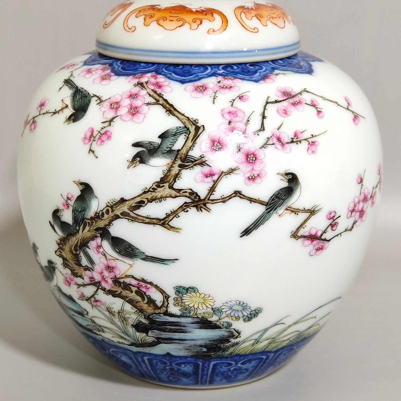Qing Dynasty Yongzheng’s happy tea can with poems inscribed on his brows