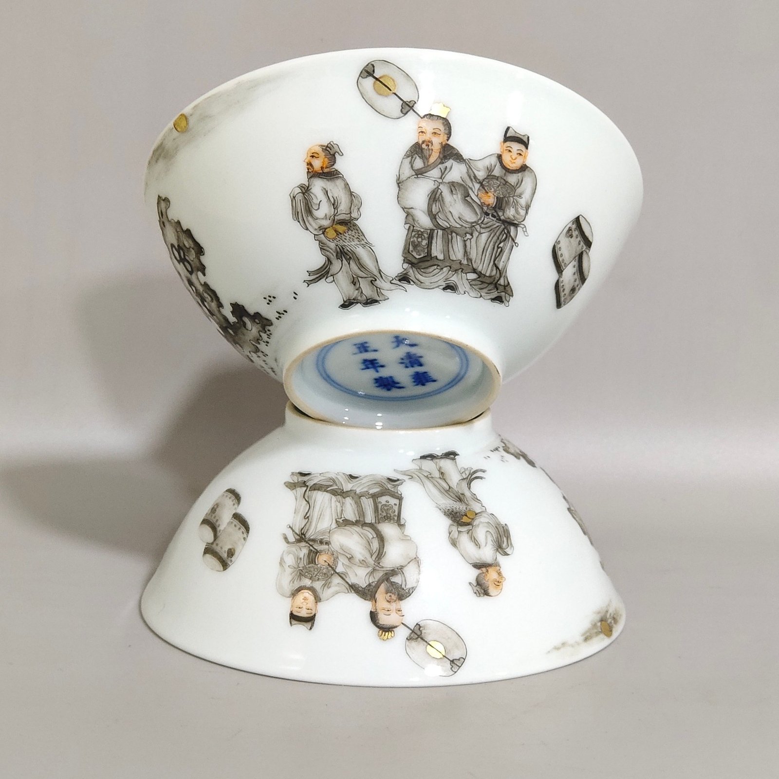 Qing Dynasty Yongzheng ink color cup with character stories and poems