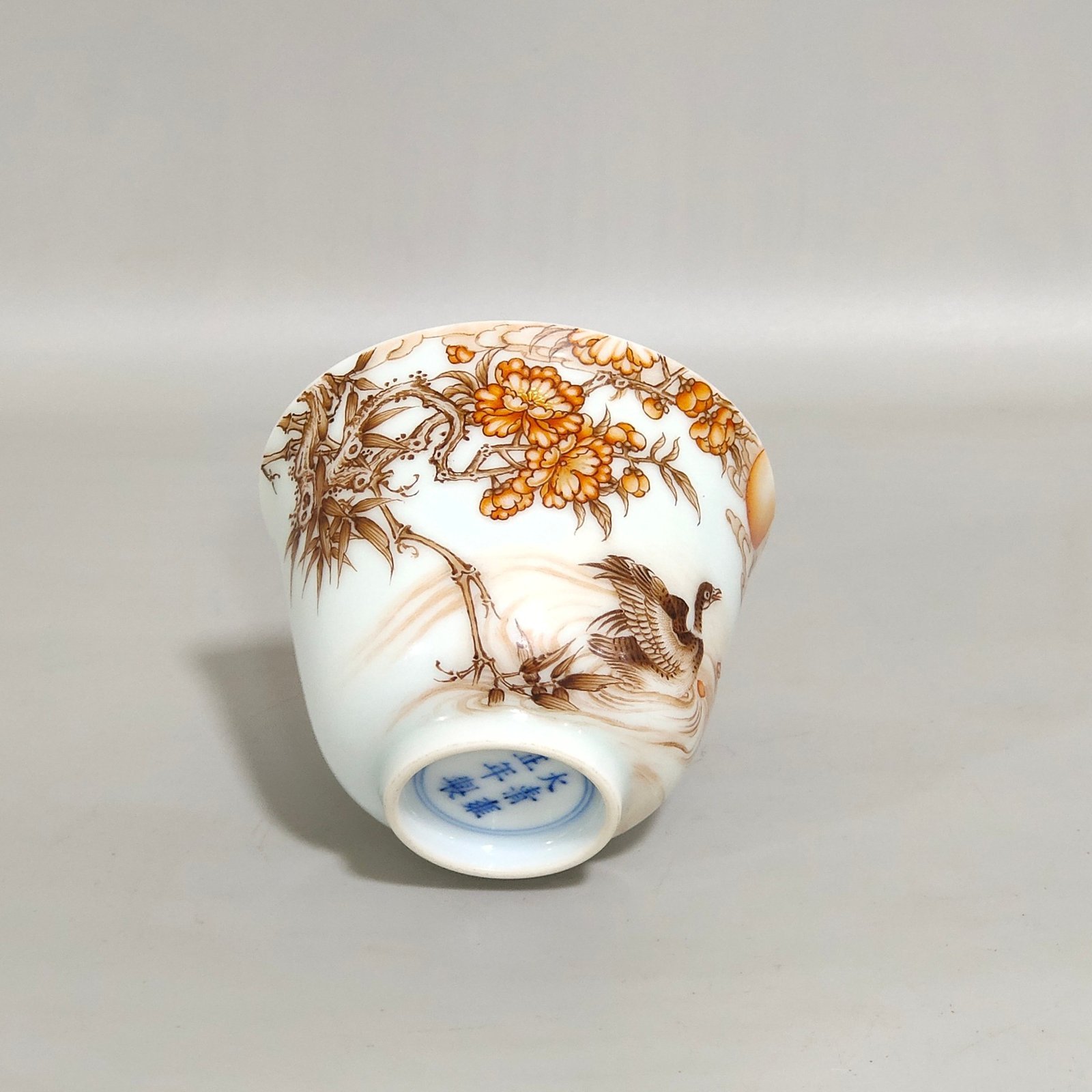 Qing Dynasty Yongzheng ink color spring river water warm duck prophet inscribed poem cup