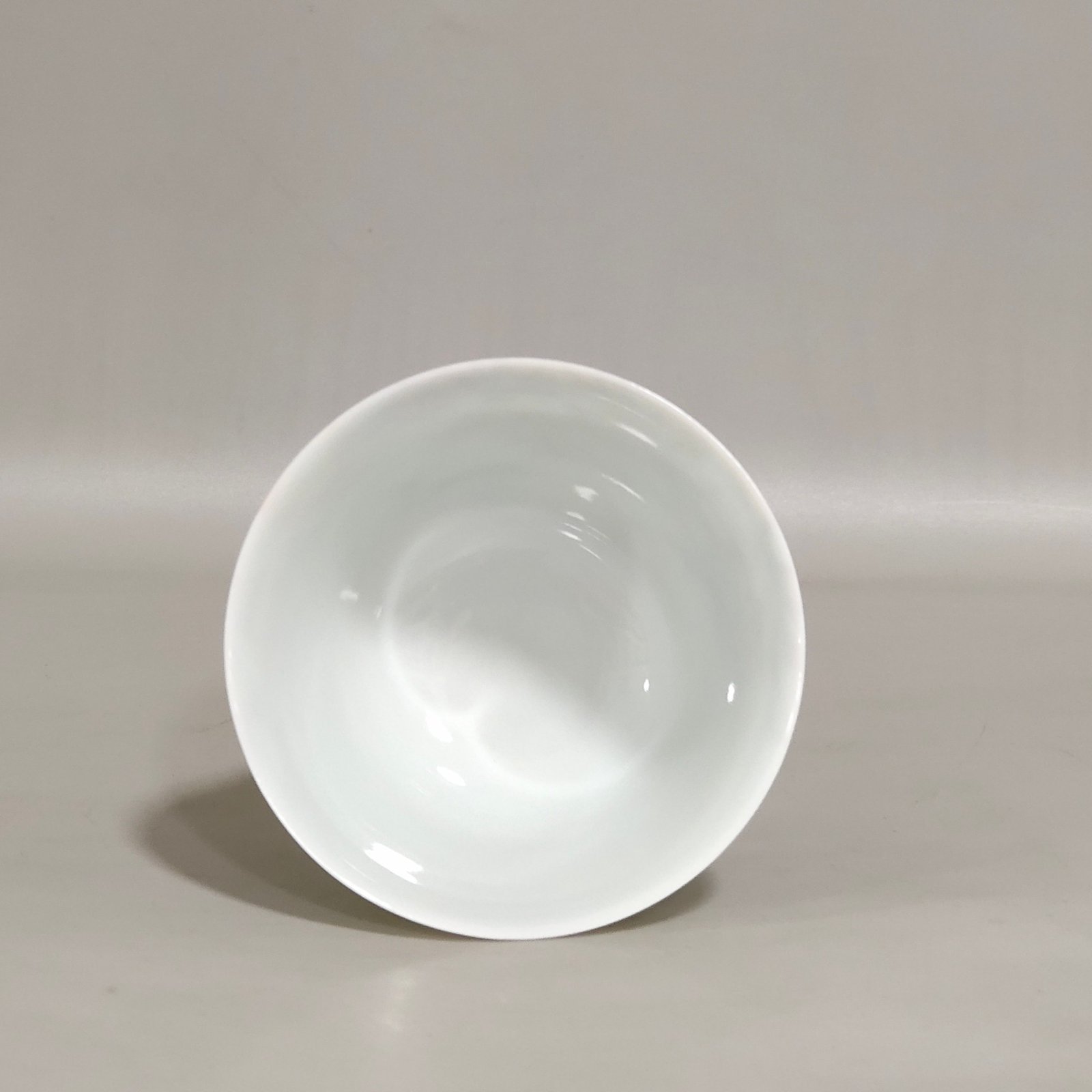 Qing Dynasty Yongzheng ink color spring river water warm duck prophet inscribed poem cup
