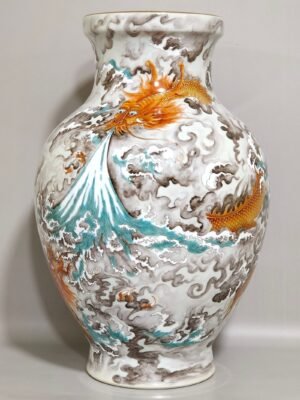 Qing Dynasty Yongzheng ink and color Canglong Jiaozi vase