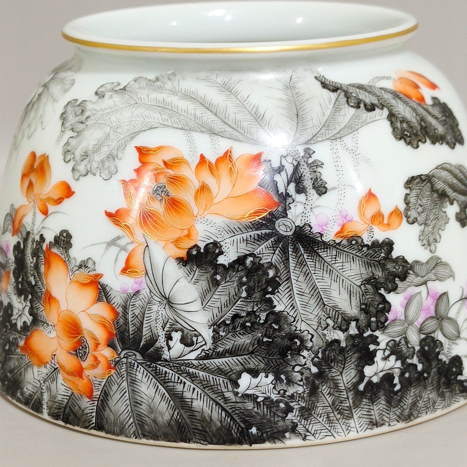Qing Dynasty Yongzheng ink and color lotus poem water bowl