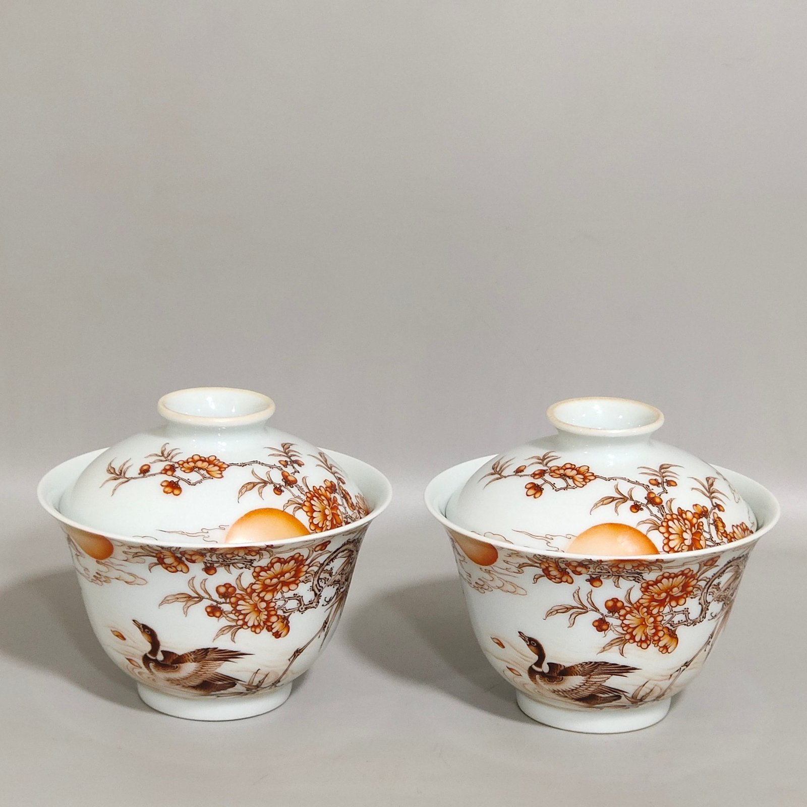 Qing Dynasty Yongzheng ink color wild duck picture and poem covered bowl