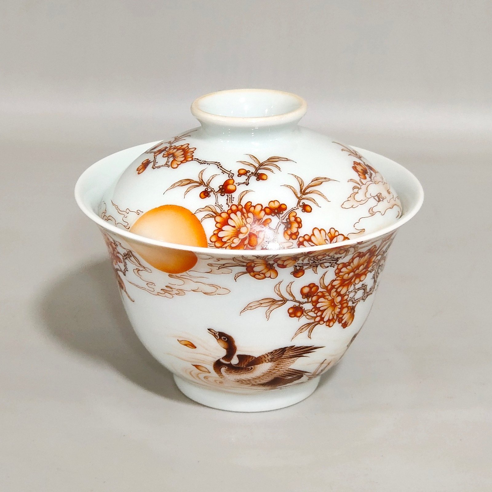Qing Dynasty Yongzheng ink color wild duck picture and poem covered bowl