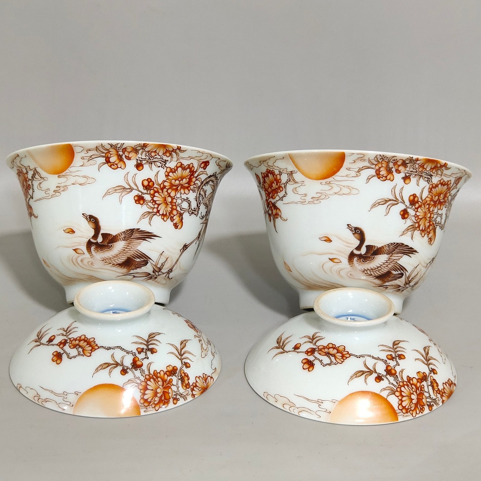 Qing Dynasty Yongzheng ink color wild duck picture and poem covered bowl