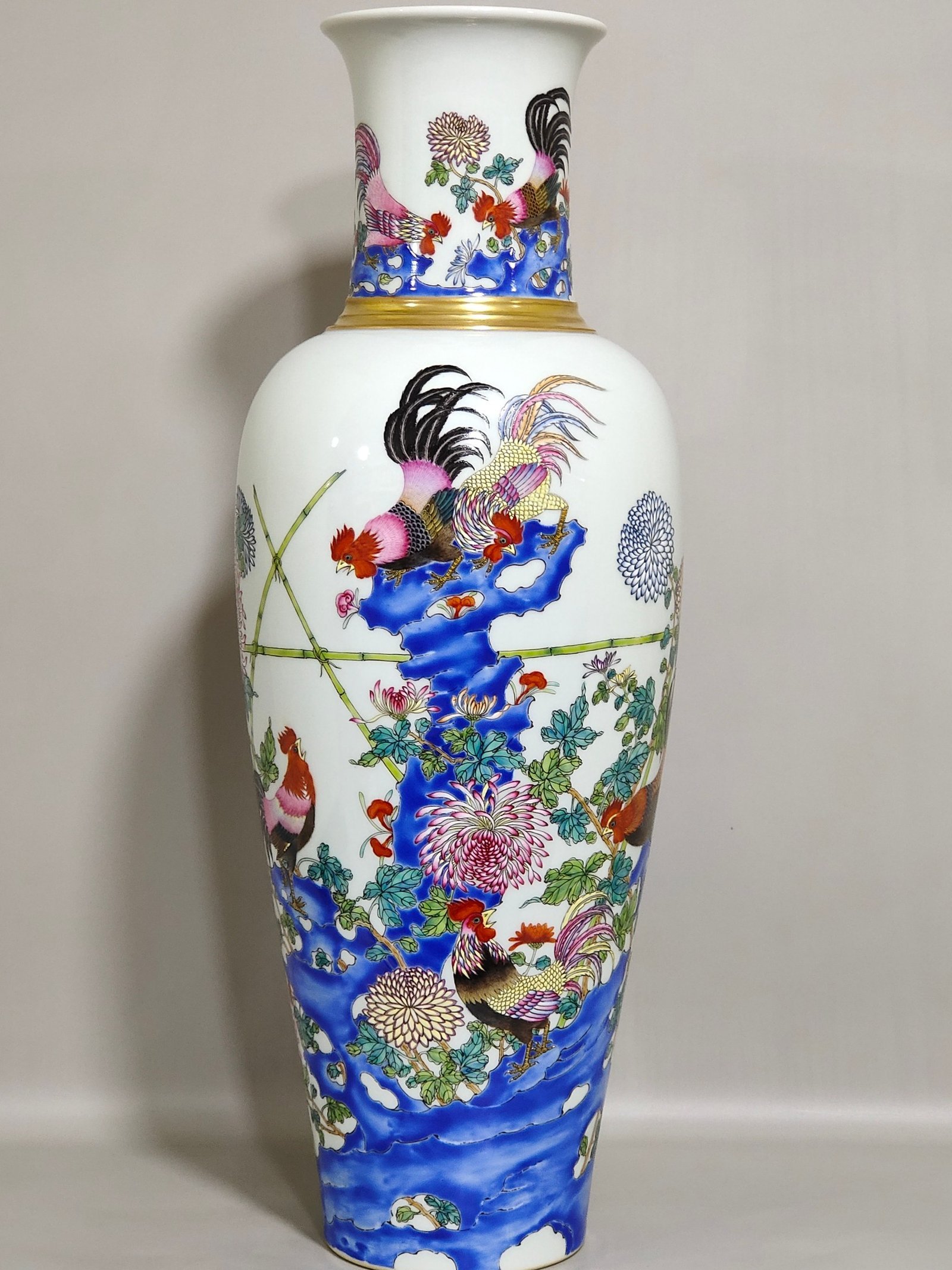 Qing Dynasty Yongzheng A Guanyin vase