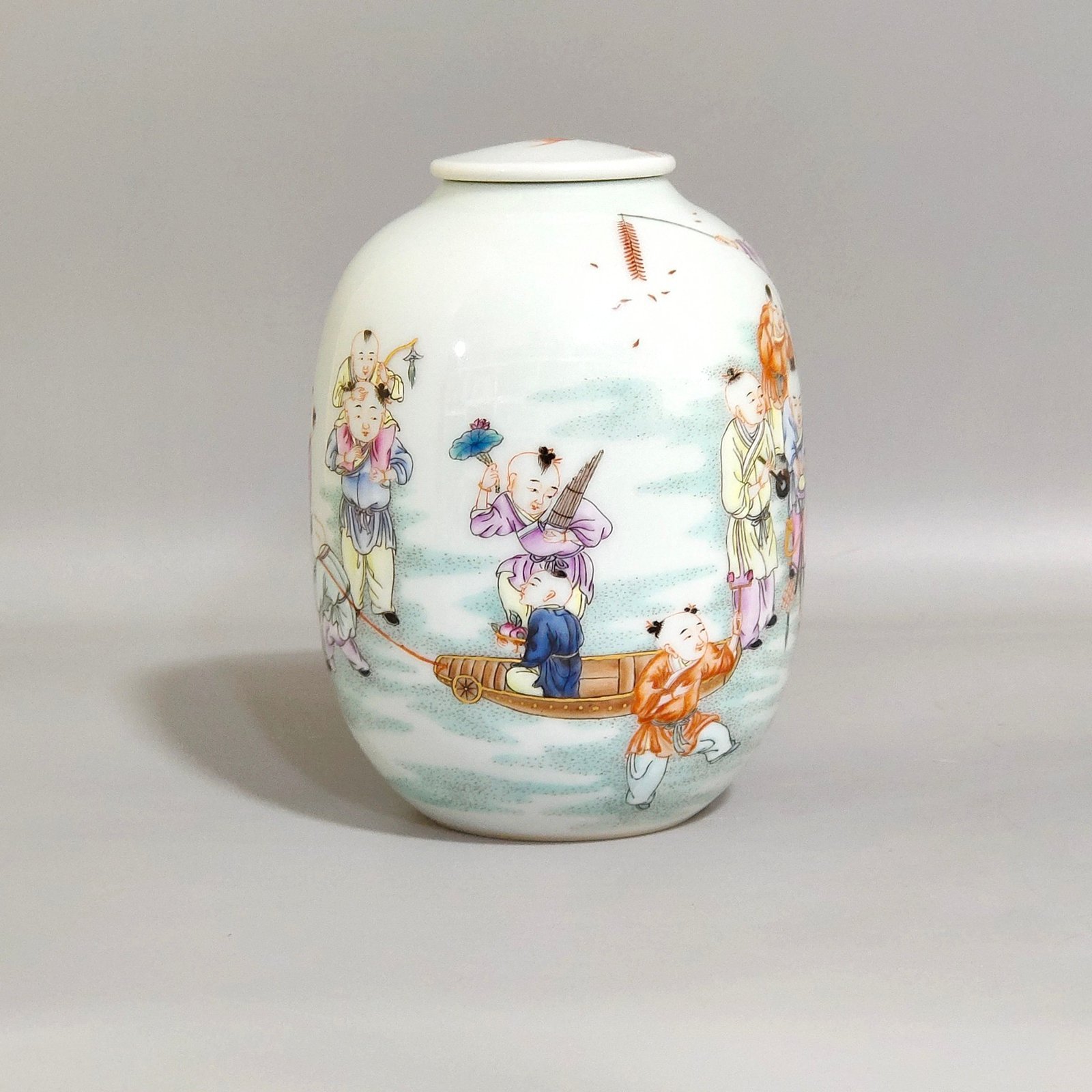 Qing Dynasty Yongzheng infant play tea can