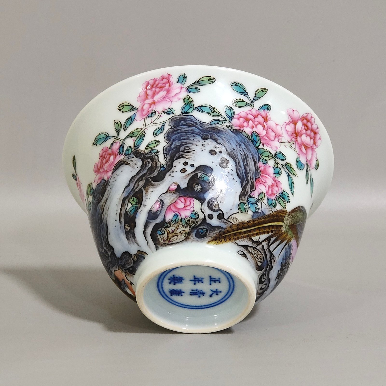 Qing Dynasty Yongzheng lived and worked in peace