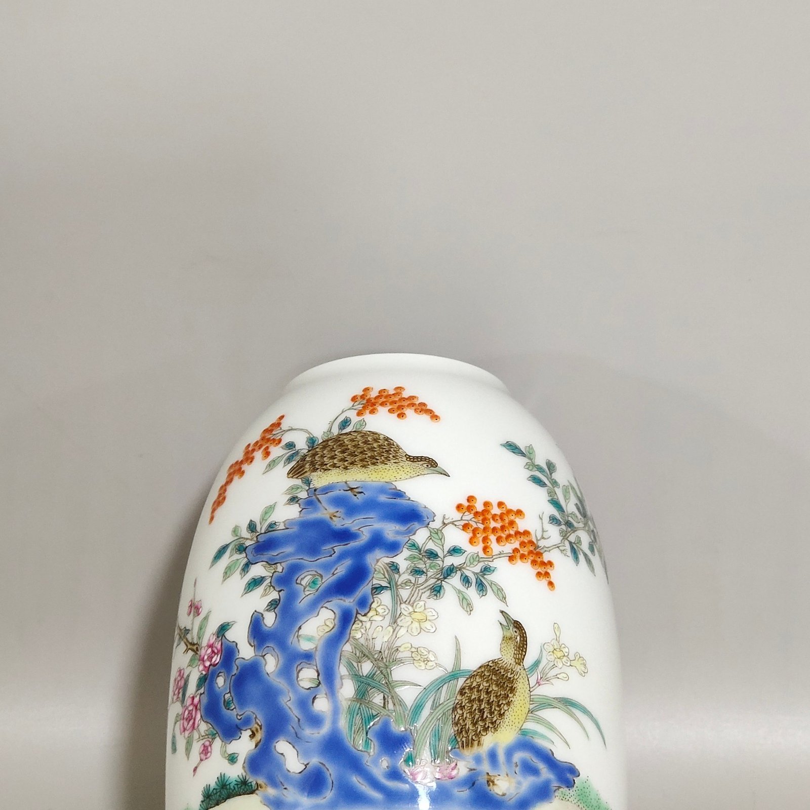 Qing Dynasty Yongzheng A water bowl with poems who lived and worked in peace