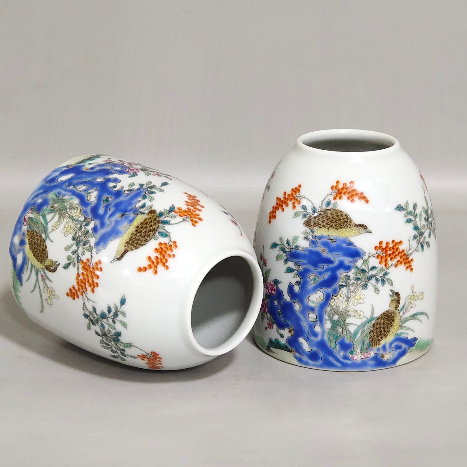 Qing Dynasty Yongzheng A water bowl with poems who lived and worked in peace