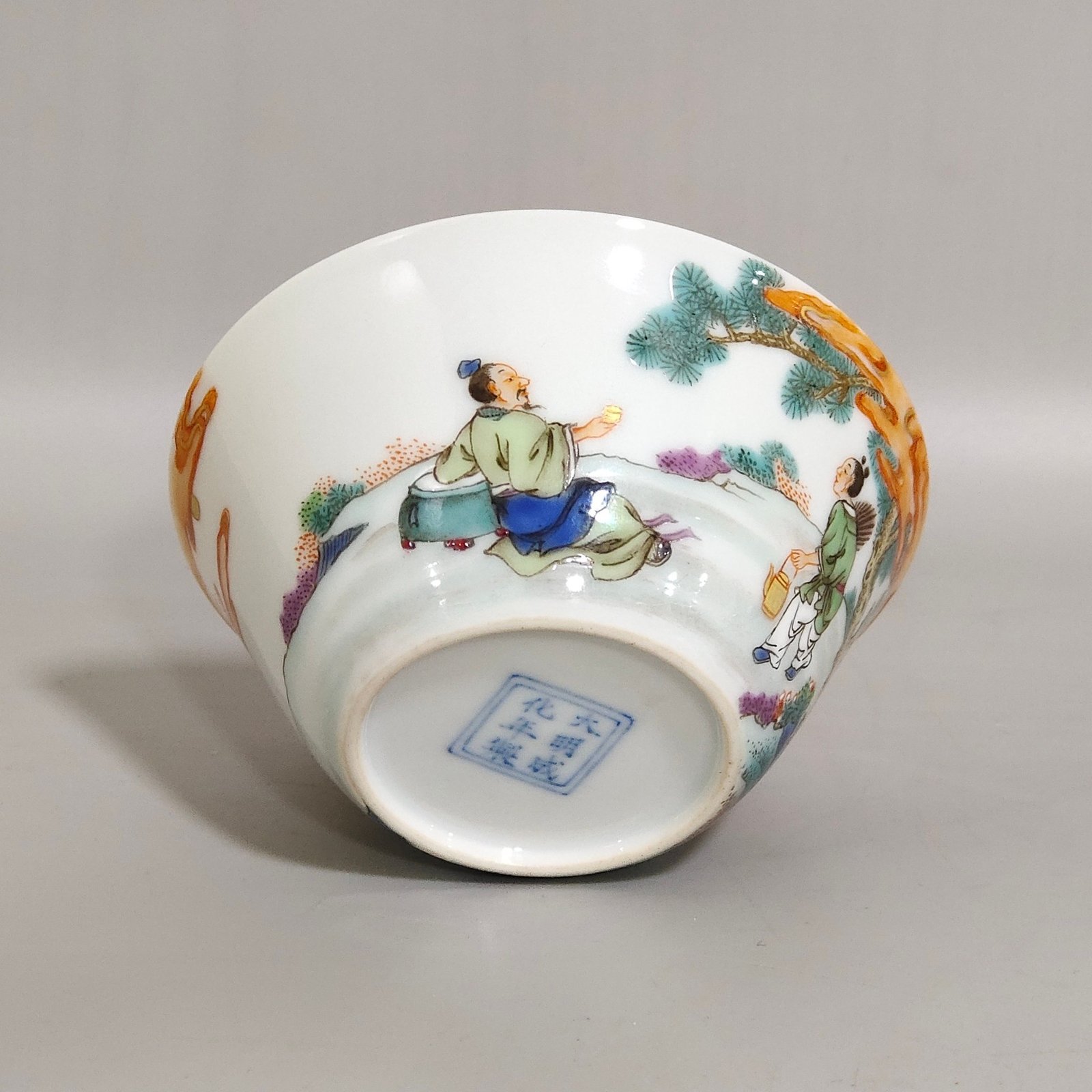 Qing Dynasty Yongzheng’s sustenance Gao Shitu horseshoe cup