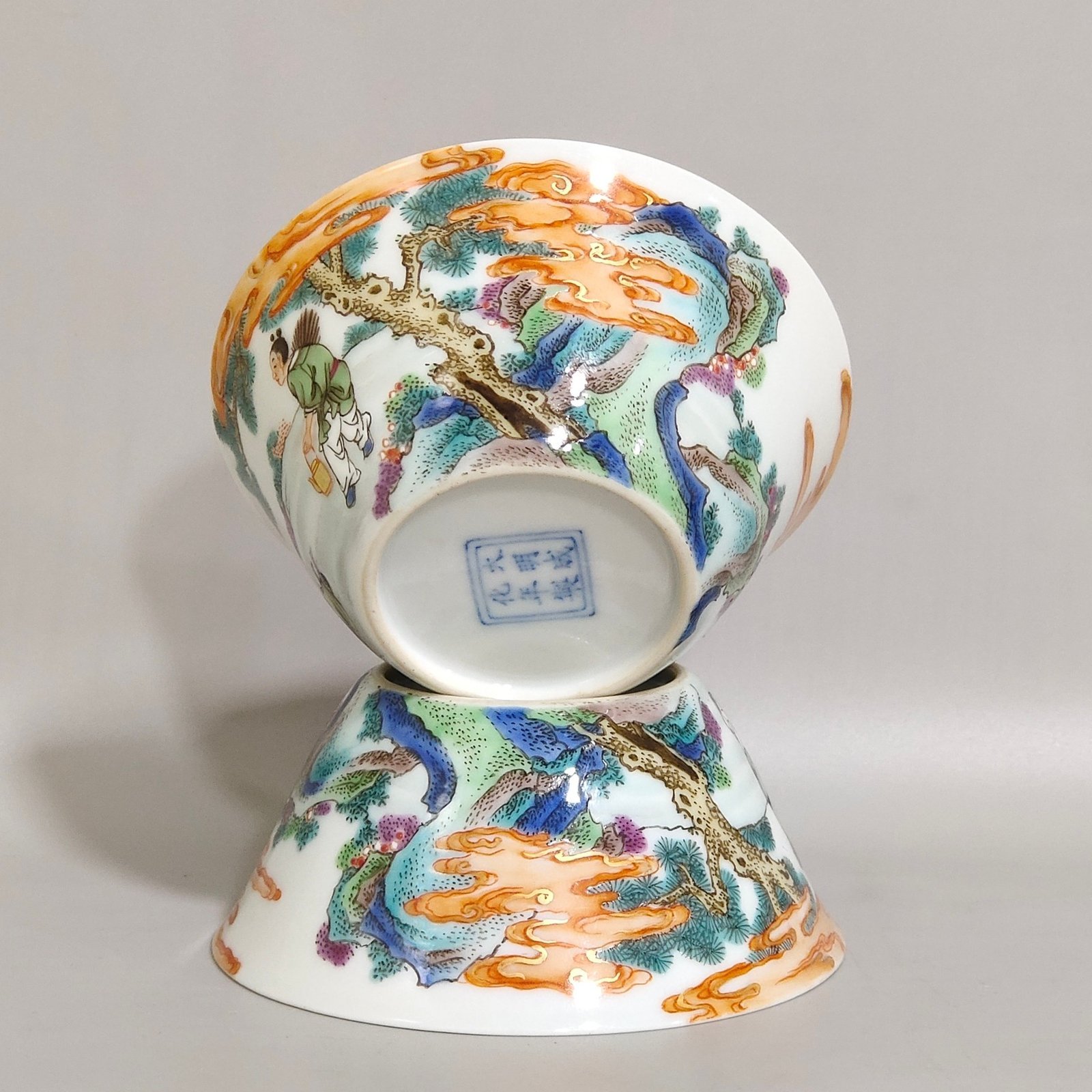 Qing Dynasty Yongzheng’s sustenance Gao Shitu horseshoe cup