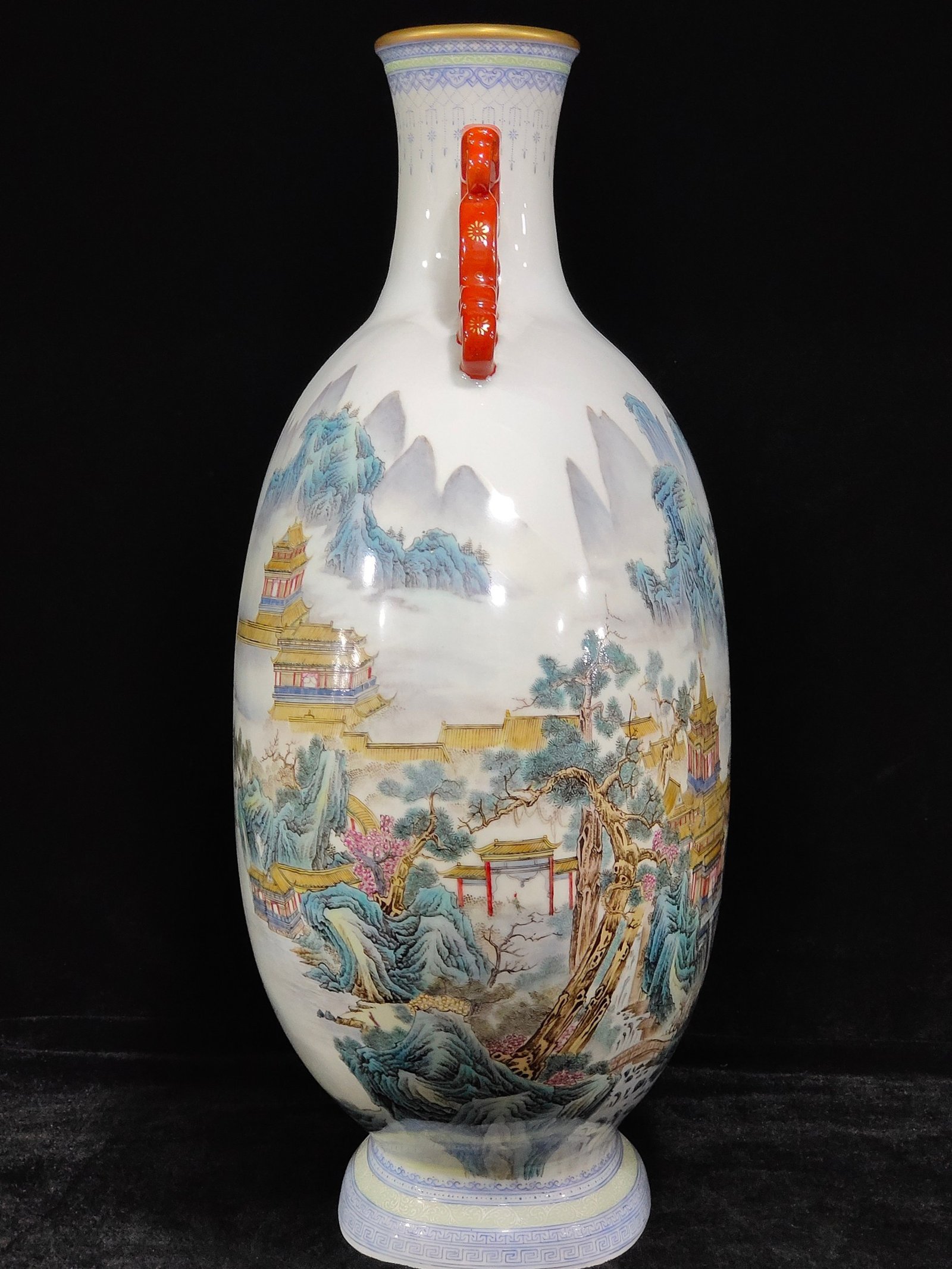 Qing Dynasty Yongzheng landscape attic flat vase
