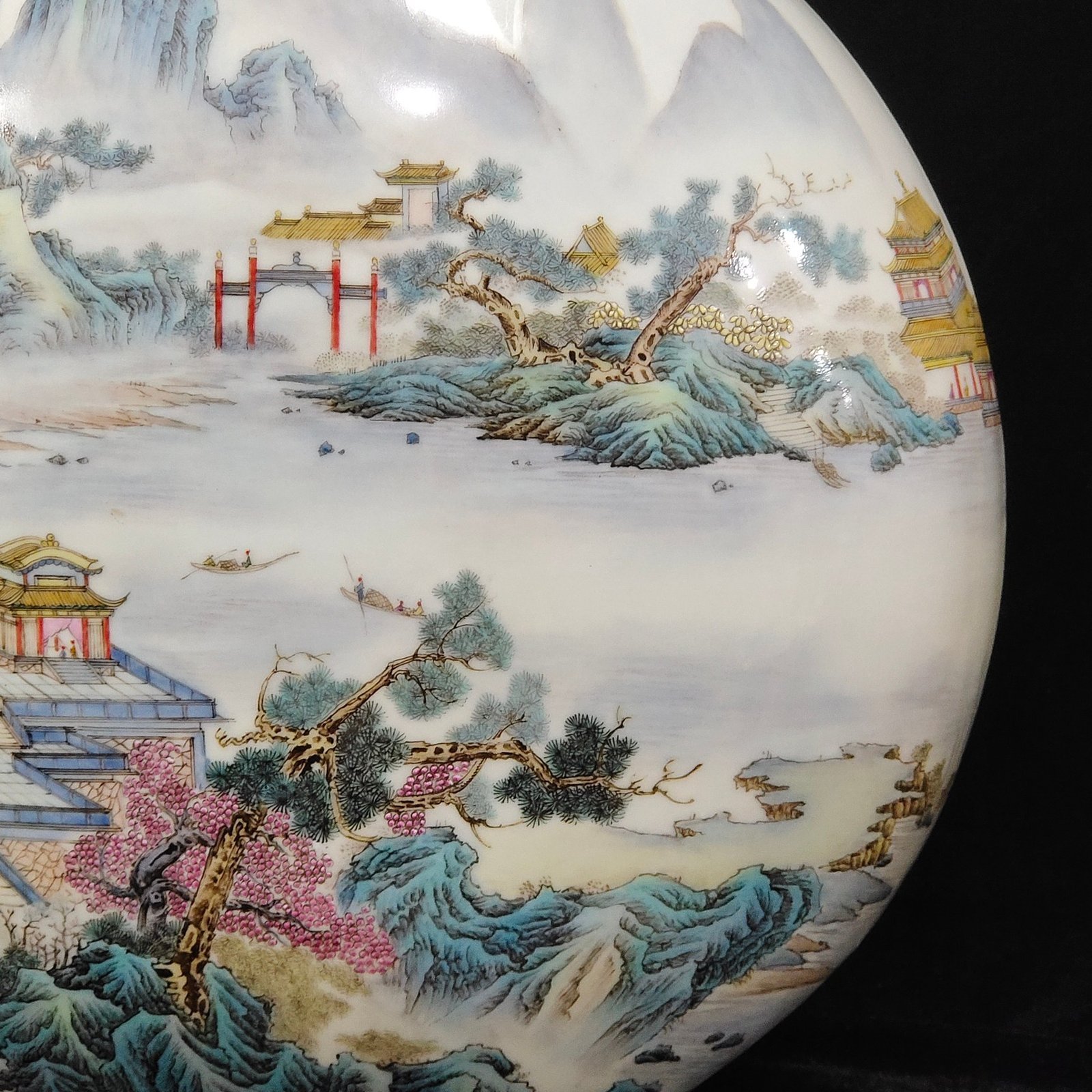Qing Dynasty Yongzheng landscape attic flat vase