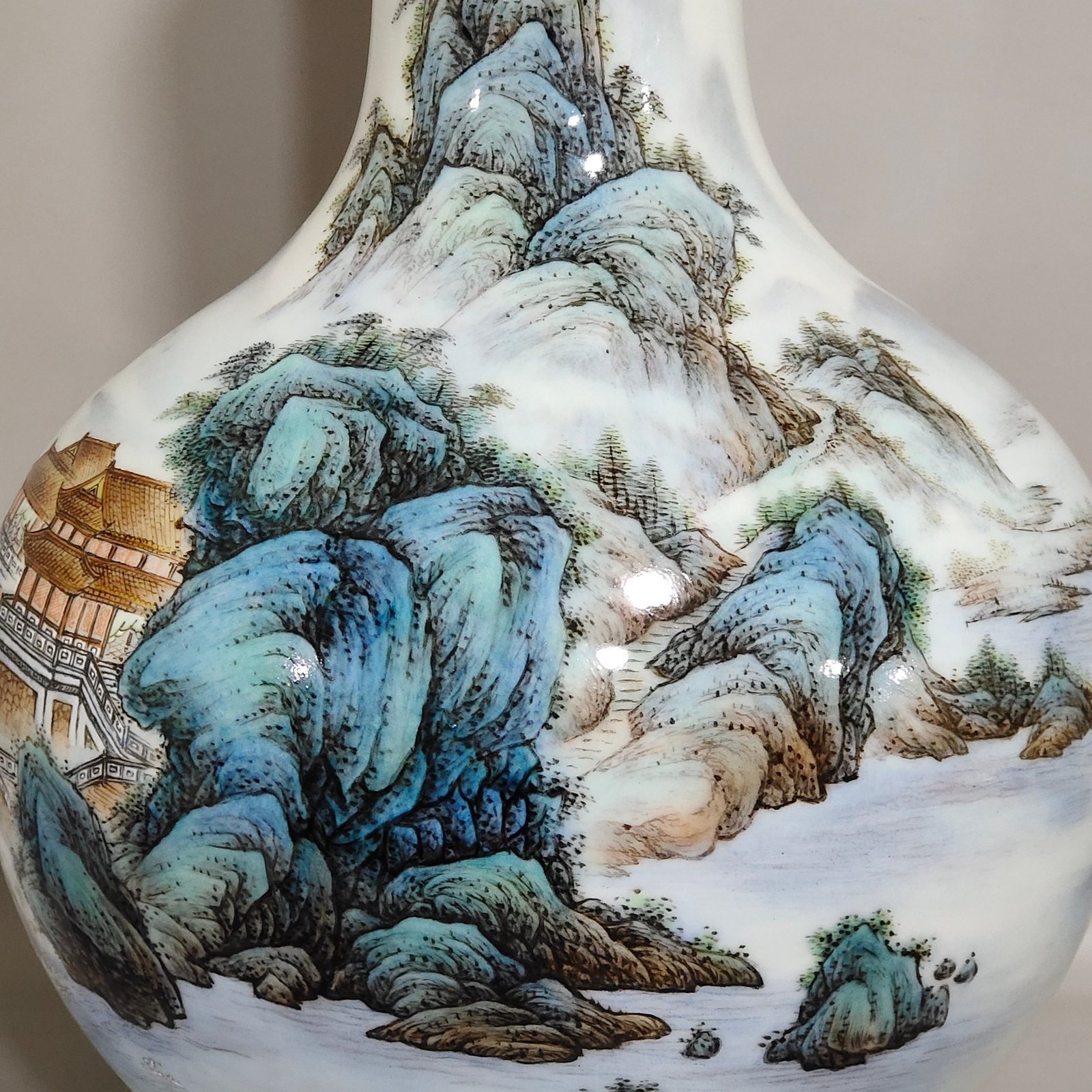 Qing Dynasty Yongzheng Shanshui Pavilion poem inscribed celestial sphere vase