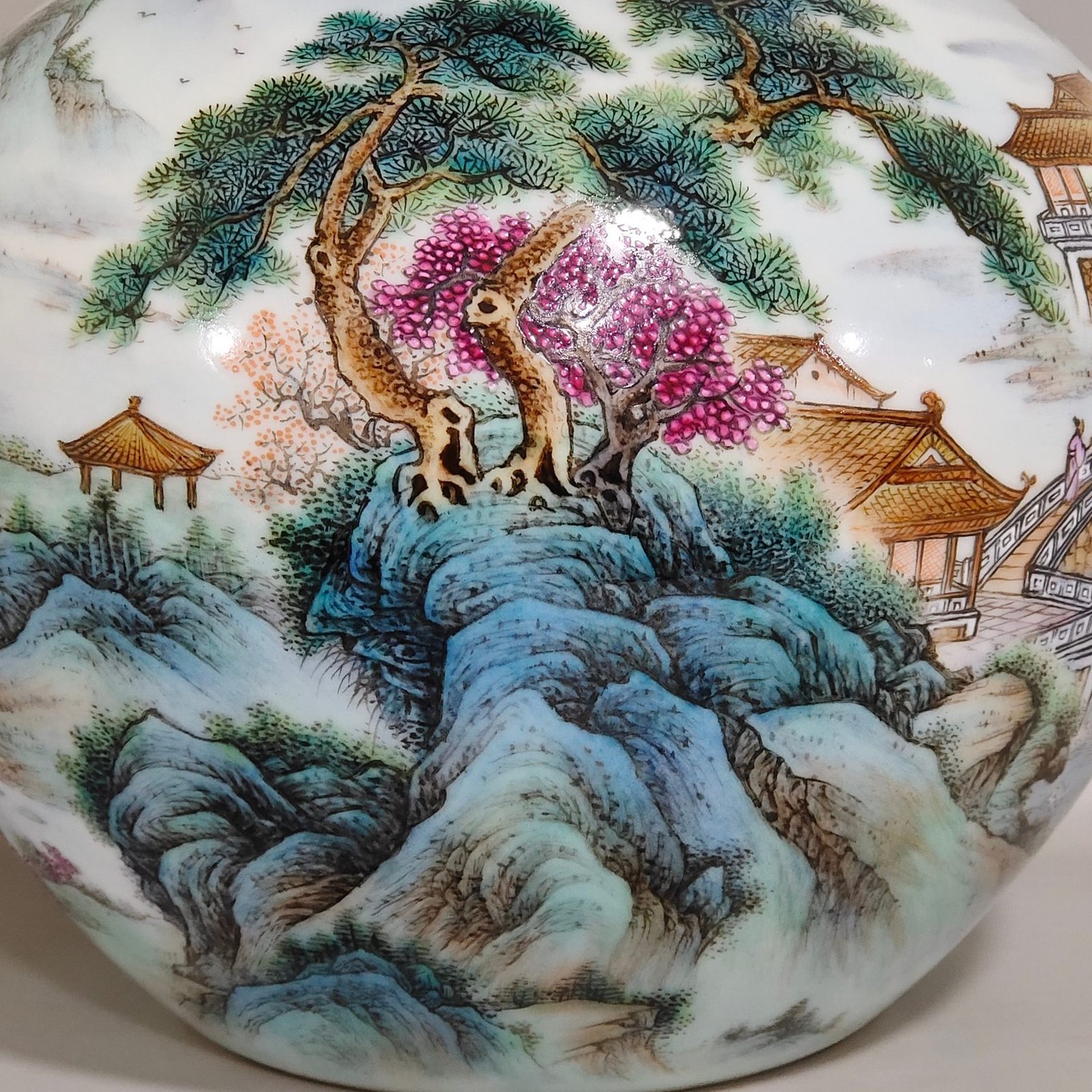 Qing Dynasty Yongzheng Shanshui Pavilion poem inscribed celestial sphere vase