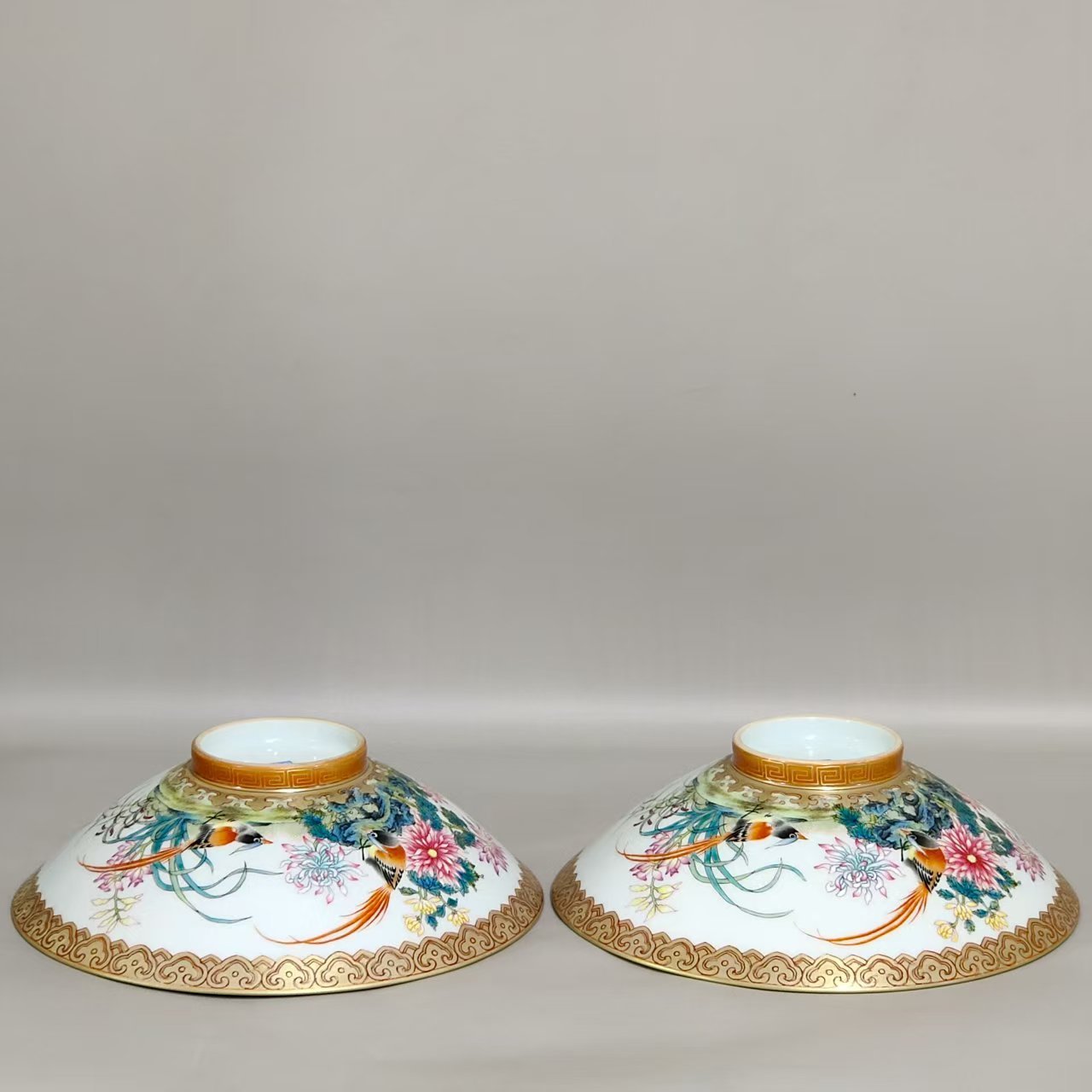 Qing Dynasty Yongzheng Gong red bamboo hat bowl with gold flowers and birds and poems