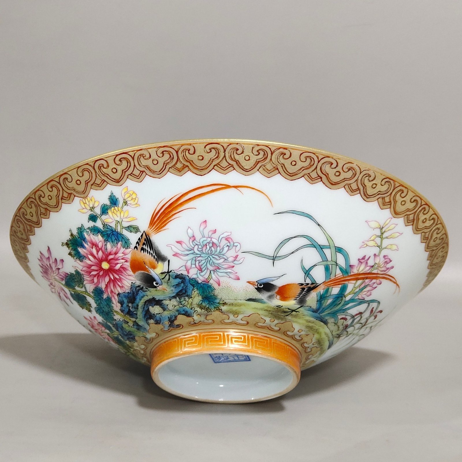 Qing Dynasty Yongzheng Gong red bamboo hat bowl with gold flowers and birds and poems