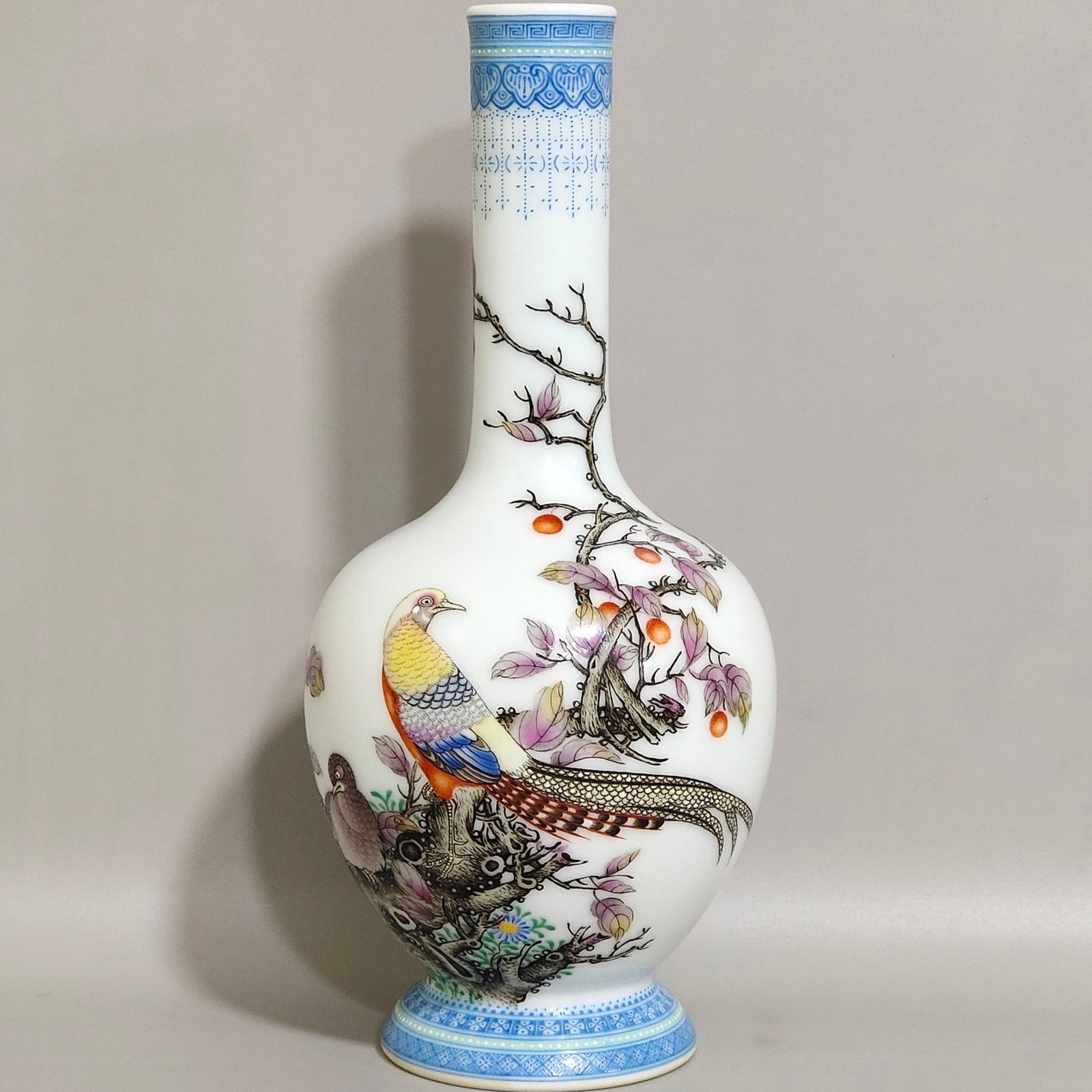 Qing Dynasty Yongzheng year long necked vase with green edges and inscribed poems