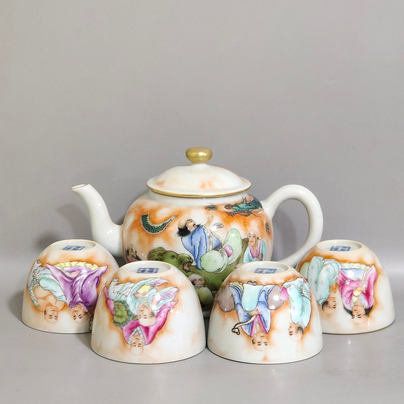 Qing Dynasty Yongzheng Imperial Character Story Eighteen Arhat tea set