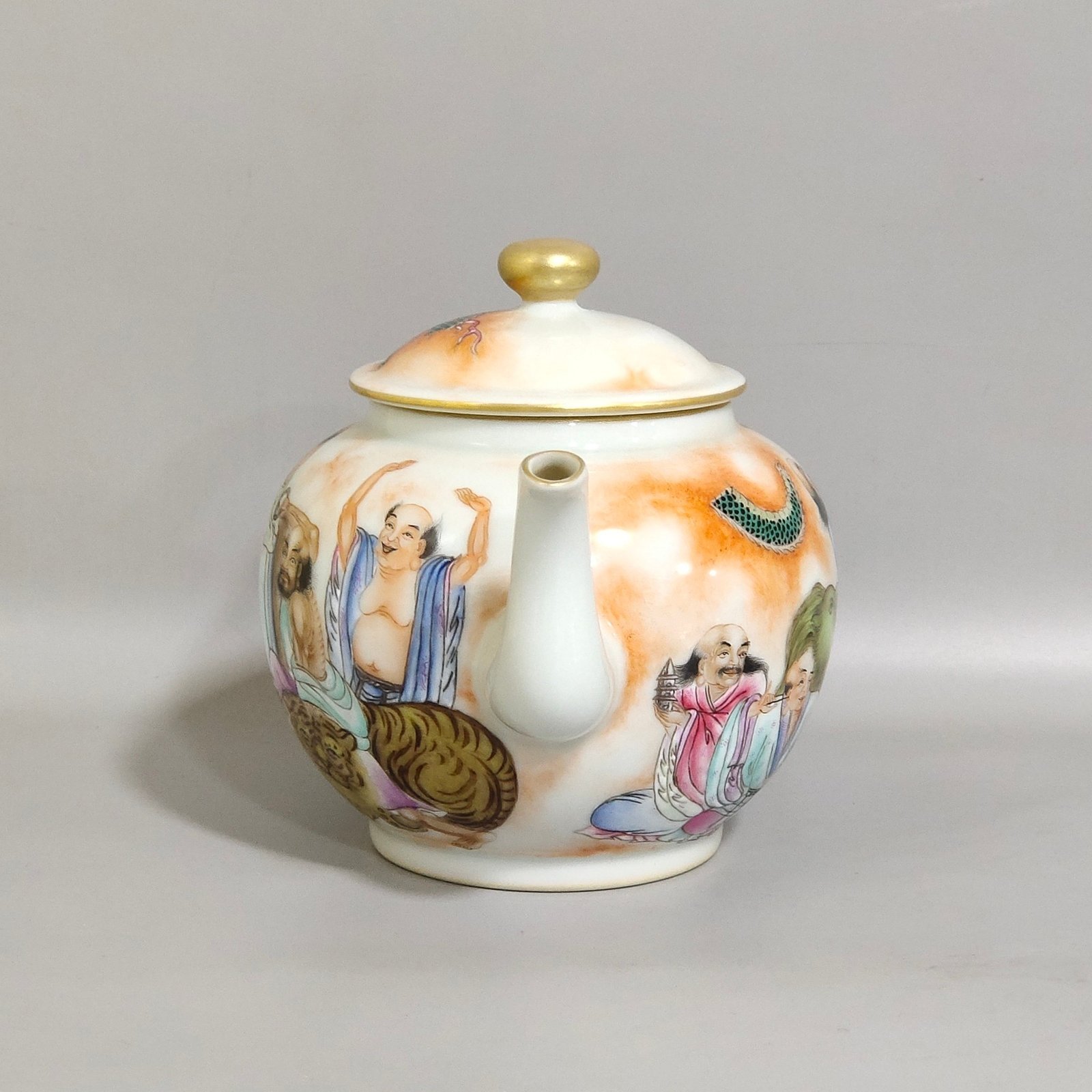 Qing Dynasty Yongzheng Imperial Character Story Eighteen Arhat tea set