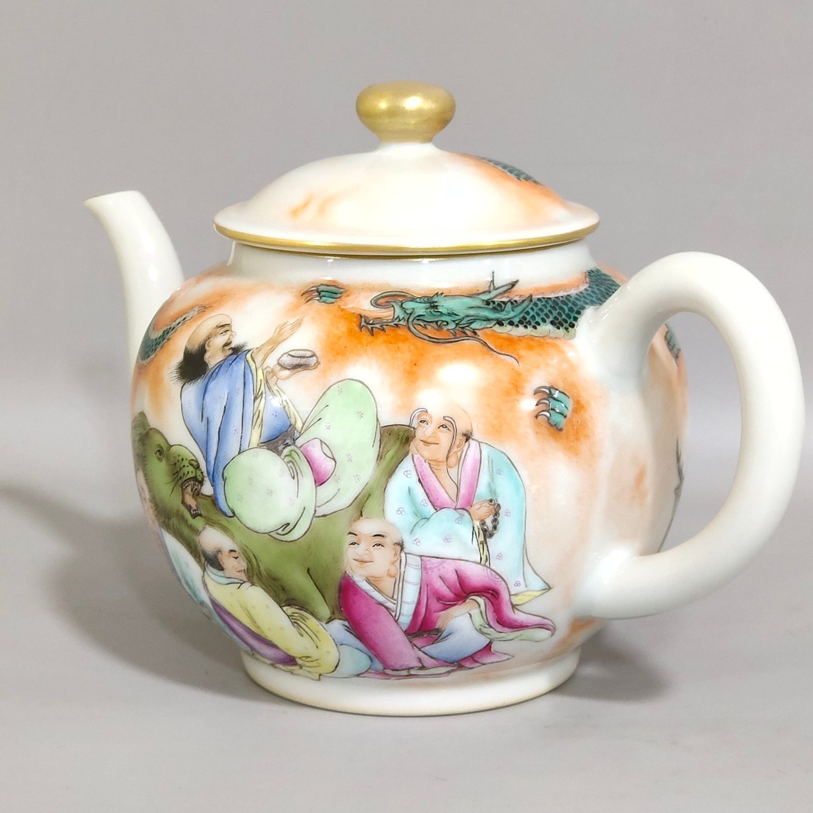Qing Dynasty Yongzheng Imperial Character Story Eighteen Arhat tea set