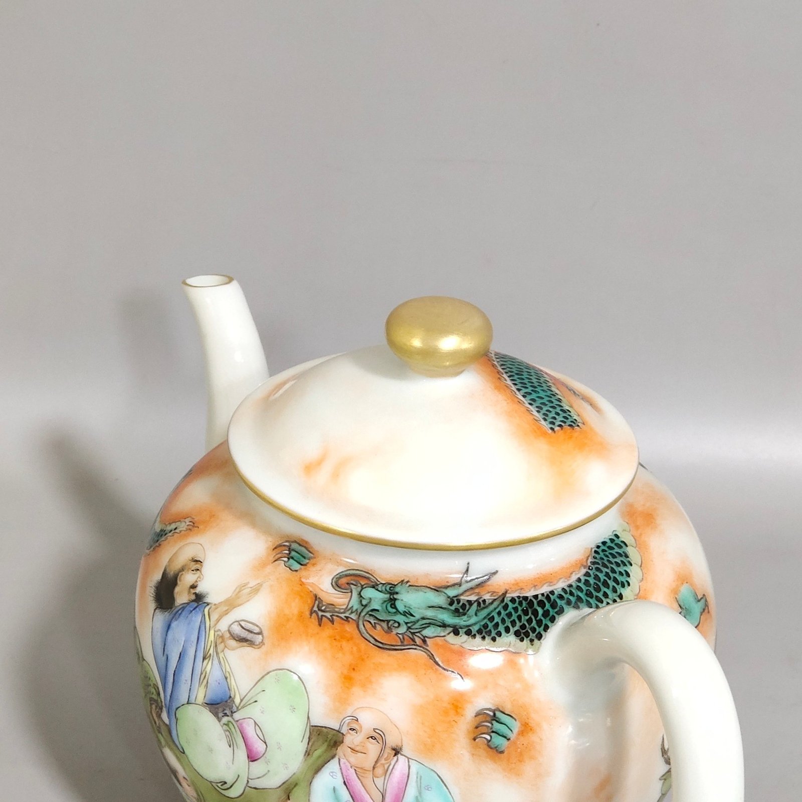 Qing Dynasty Yongzheng Imperial Character Story Eighteen Arhat tea set