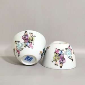 Qing Dynasty Yongzheng Imperial Character Story Cup