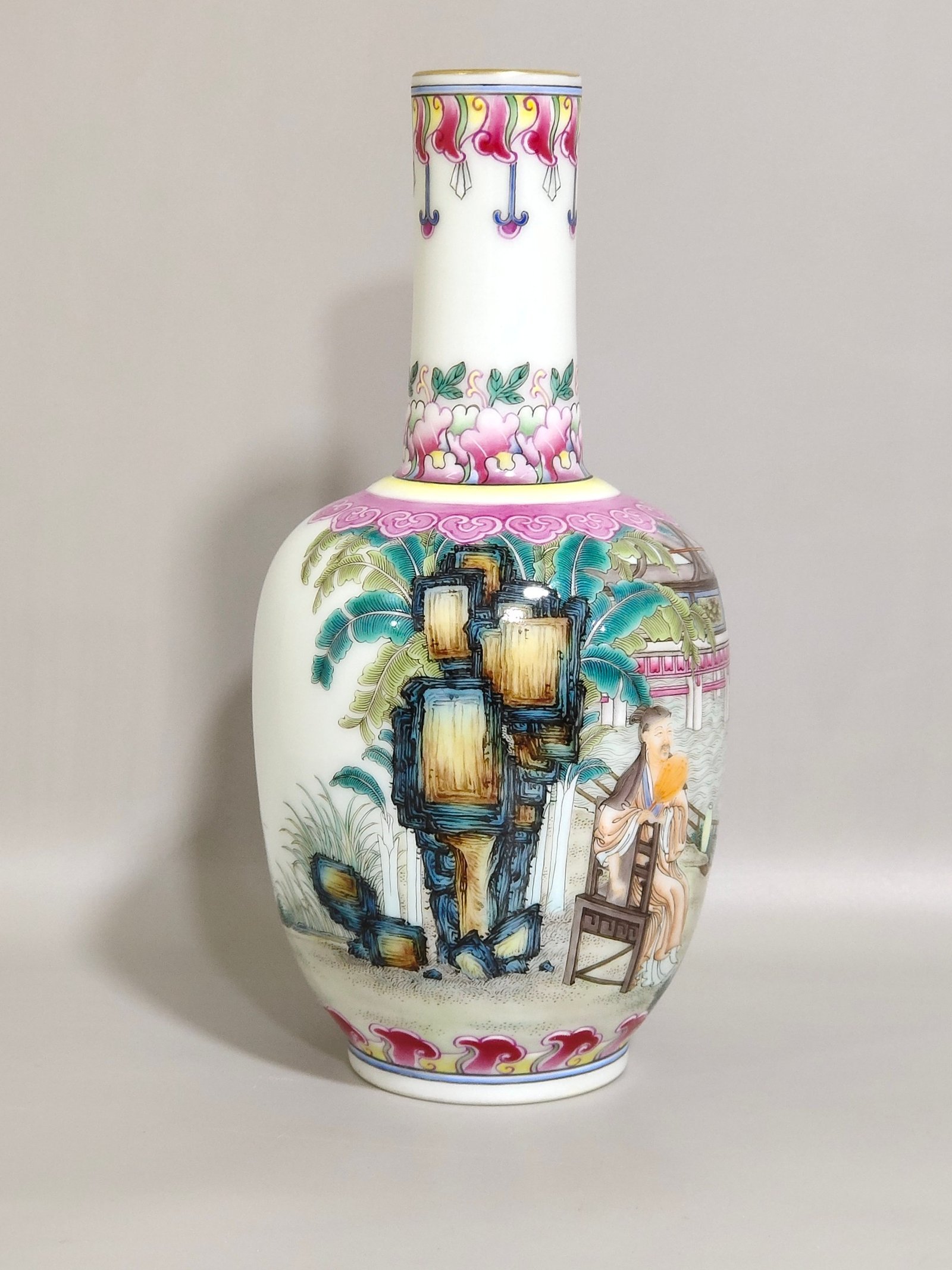 Qing Dynasty Yongzheng imperial portrait vase with poems