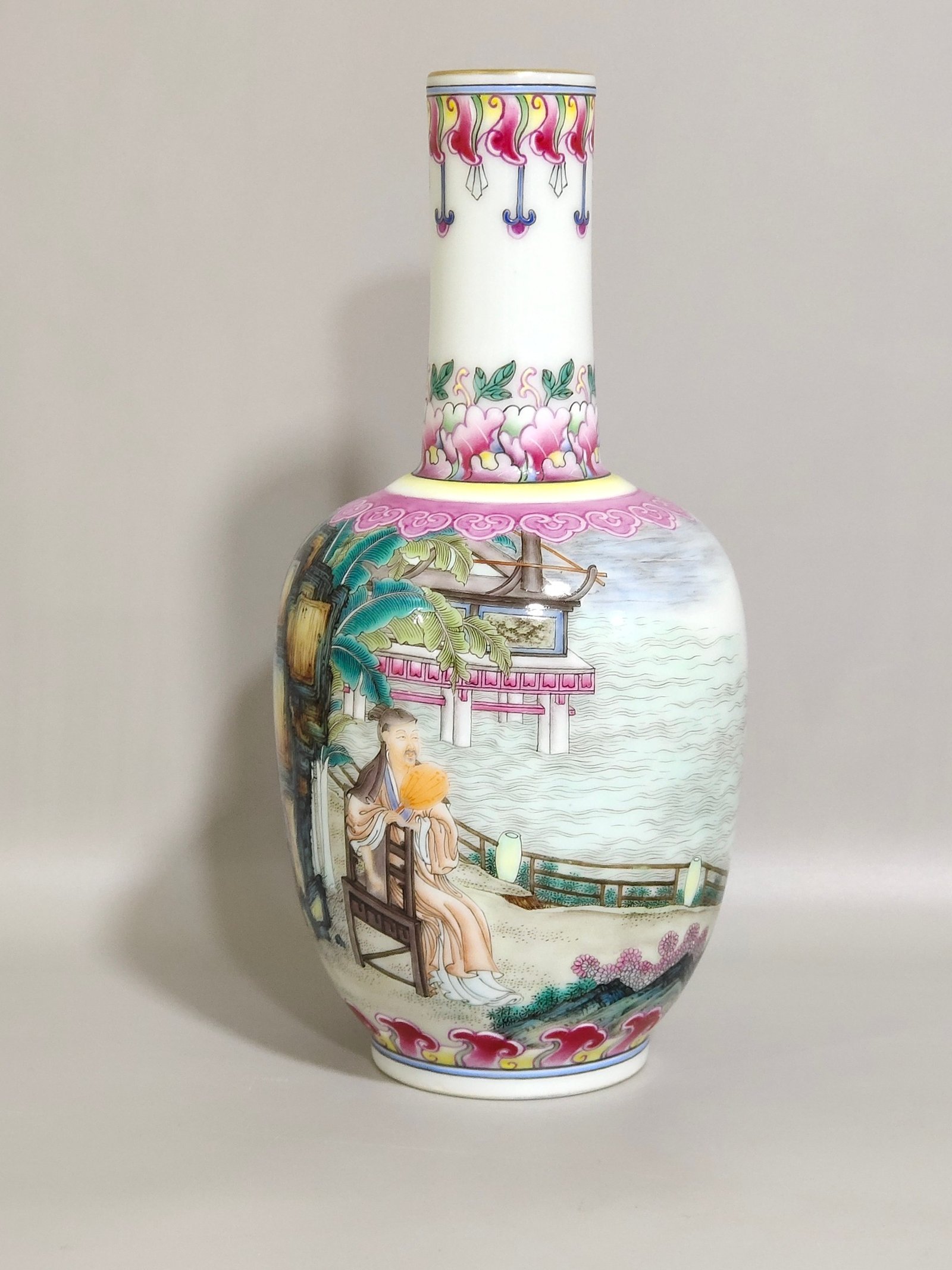 Qing Dynasty Yongzheng imperial portrait vase with poems