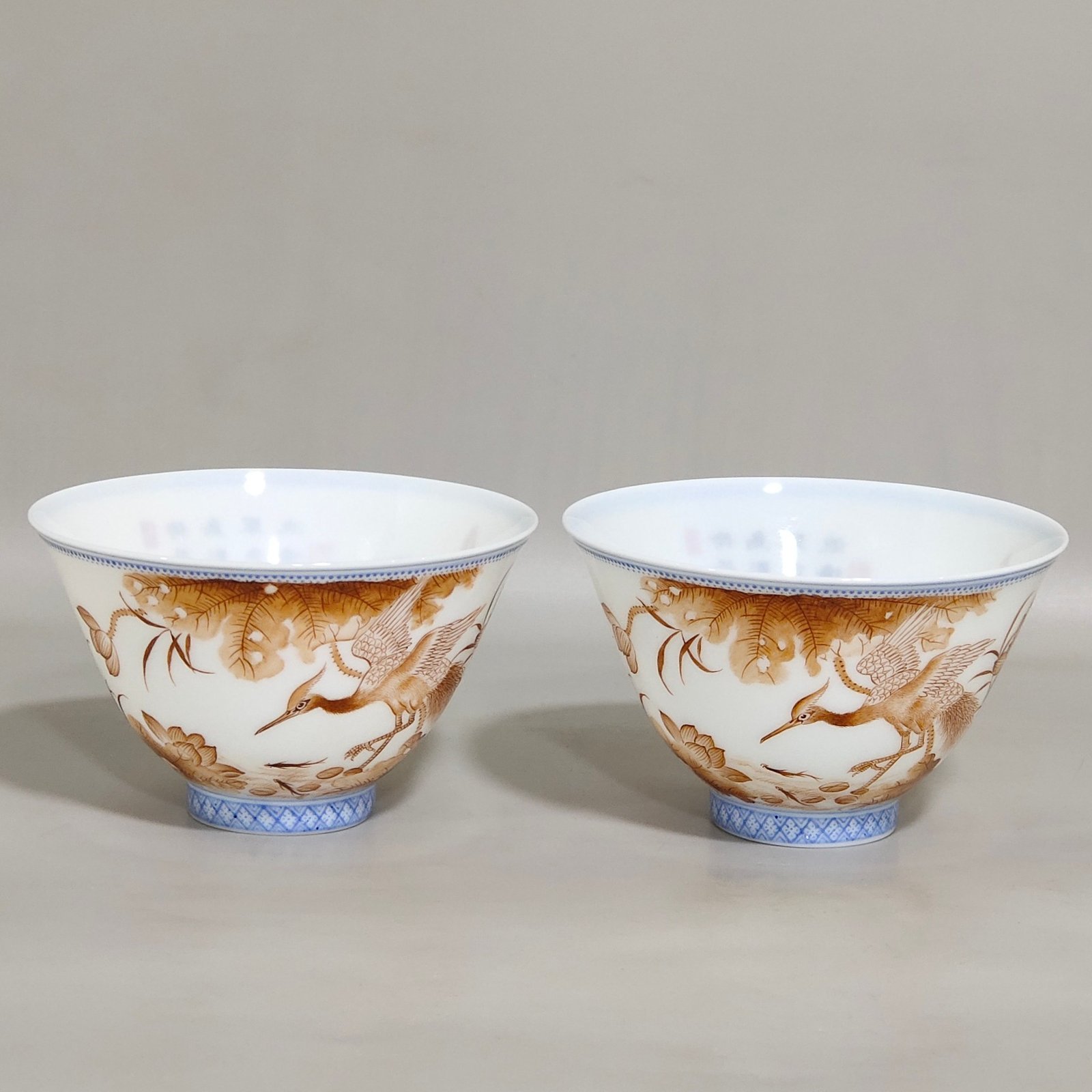 Qing Dynasty Yongzheng’s imperial ink color cup with continuous poems and poems
