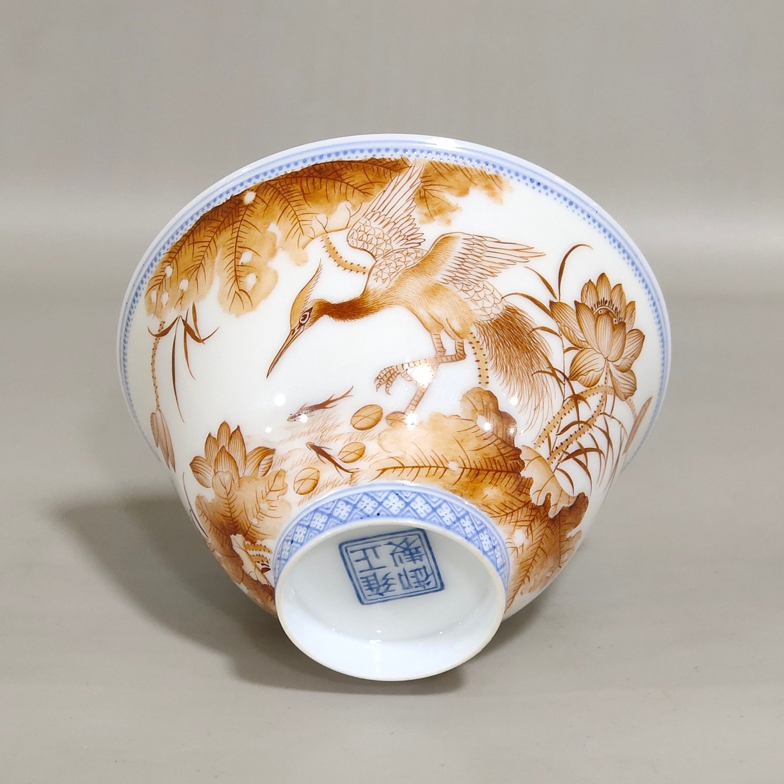 Qing Dynasty Yongzheng’s imperial ink color cup with continuous poems and poems
