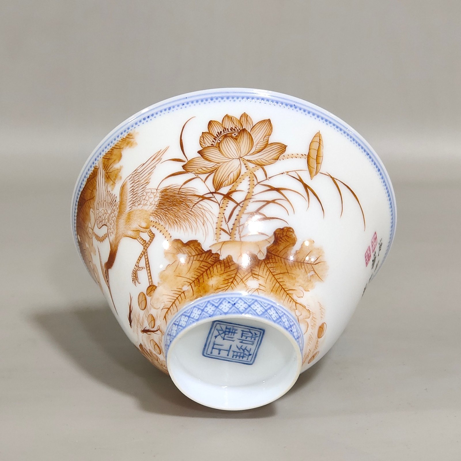 Qing Dynasty Yongzheng’s imperial ink color cup with continuous poems and poems